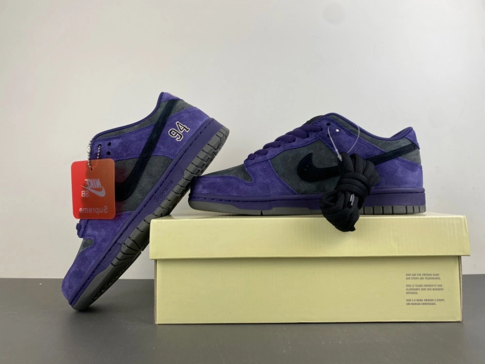 Neat SB Dunk Low Supreme 94 Ink HQ8487- 1