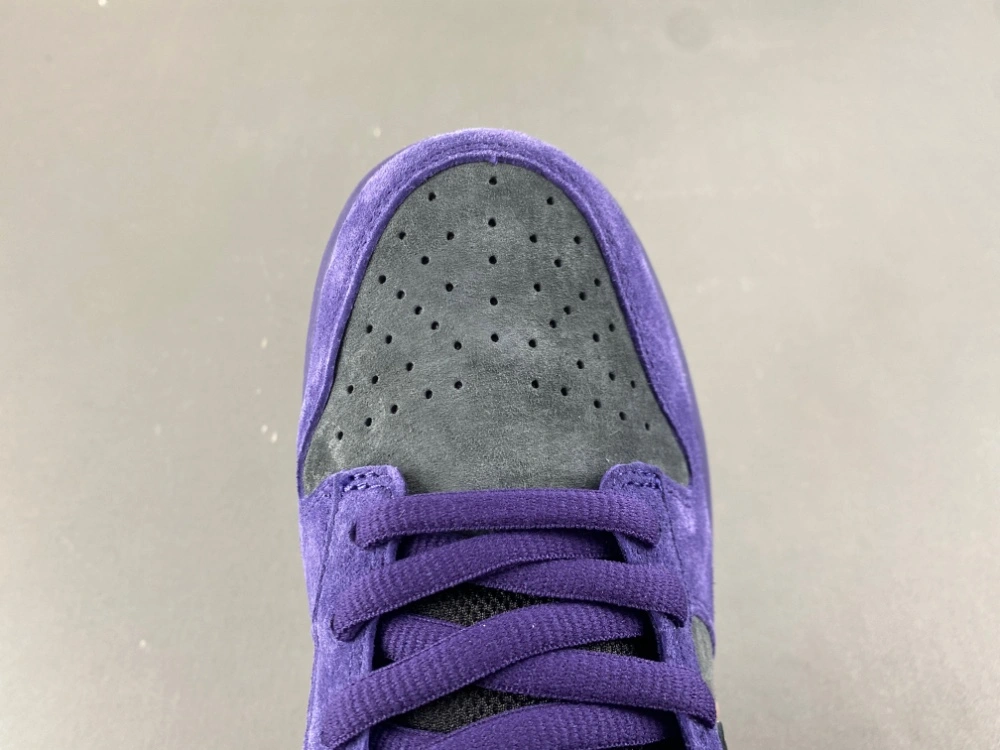 Neat SB Dunk Low Supreme 94 Ink HQ8487- 1