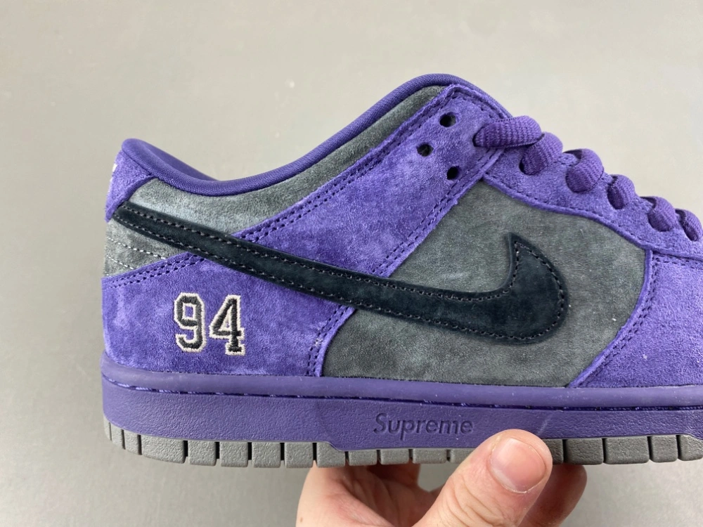 Neat SB Dunk Low Supreme 94 Ink HQ8487- 1