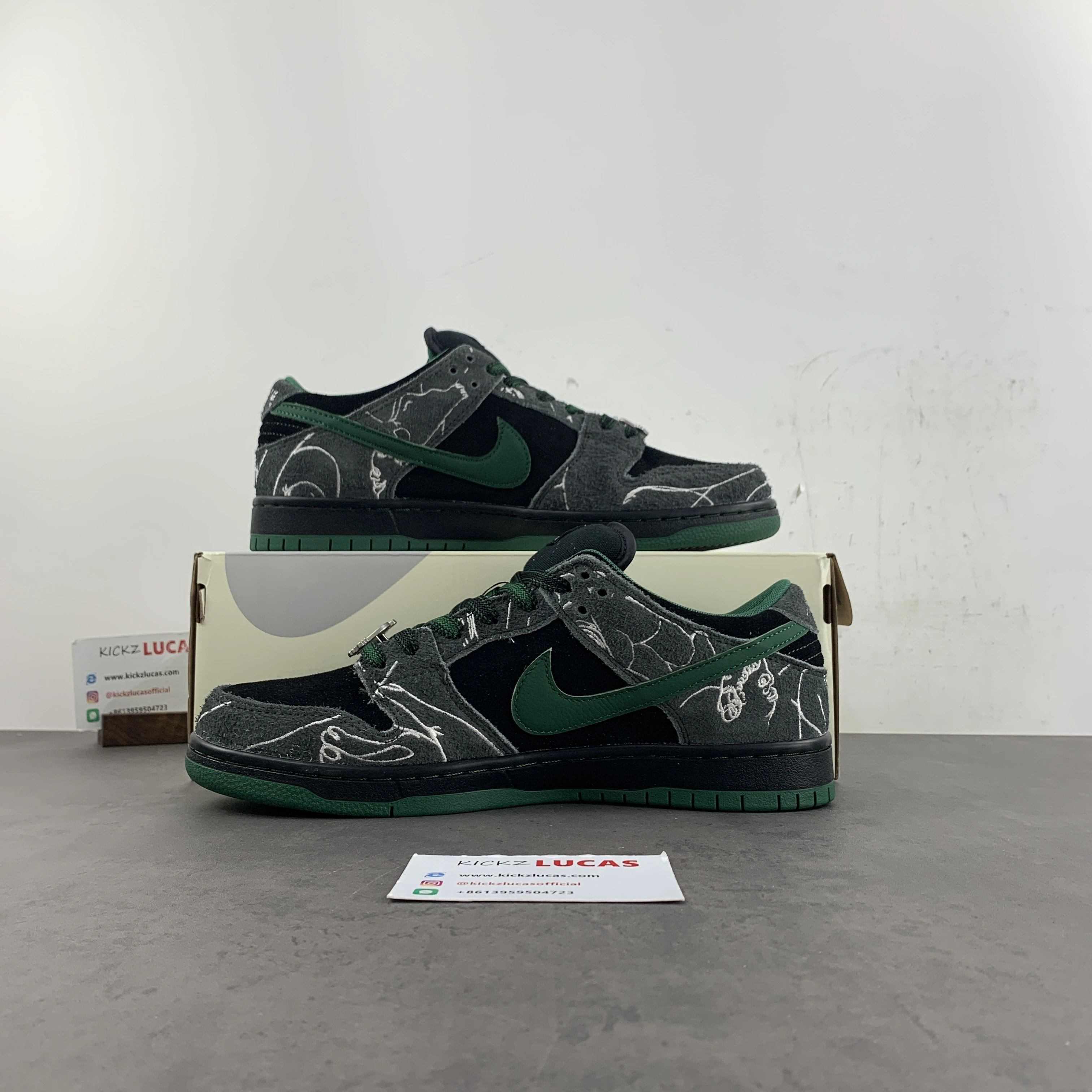 SB Dunk Low There Skateboards HF7743- Compact 22