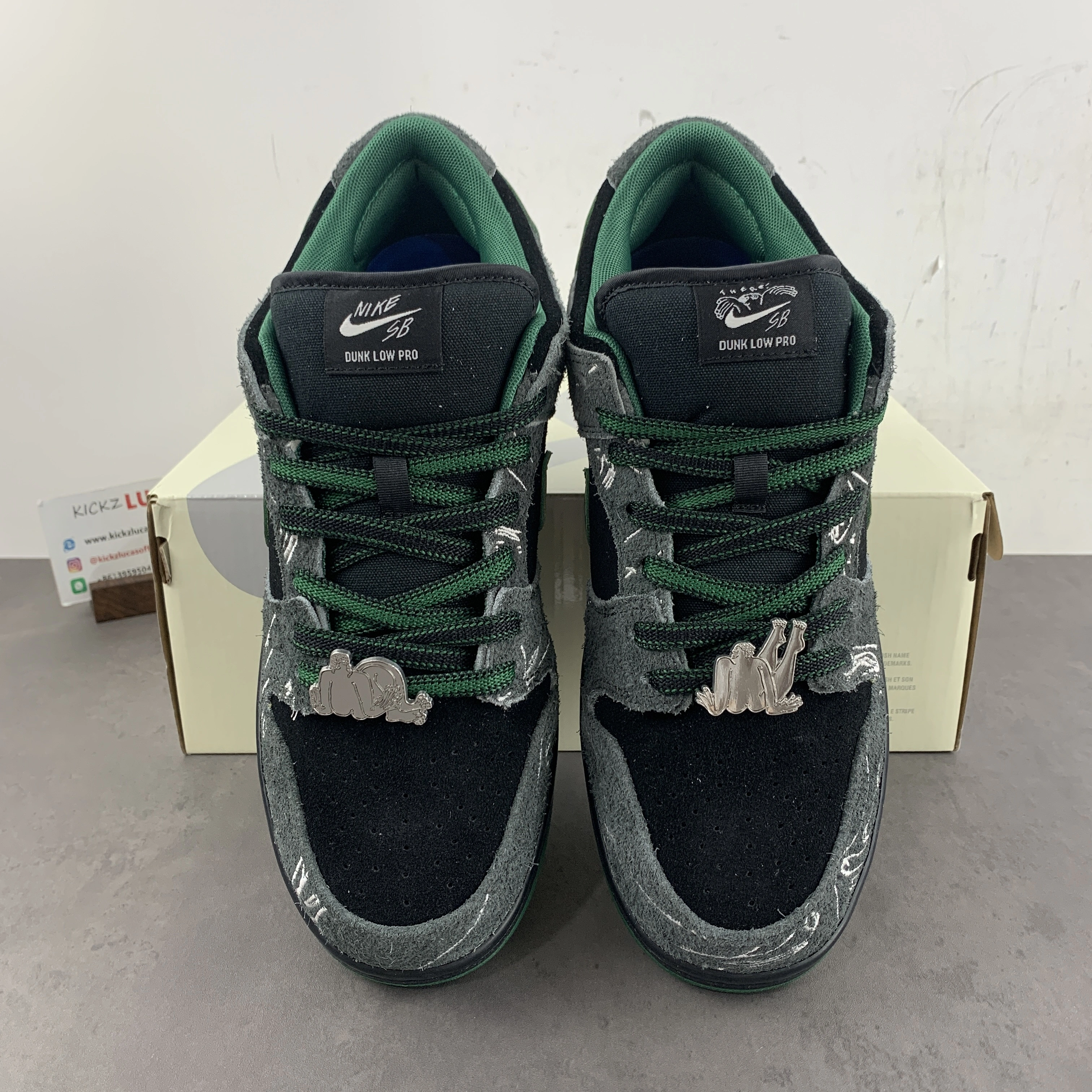 SB Dunk Low There Skateboards HF7743- Compact 22