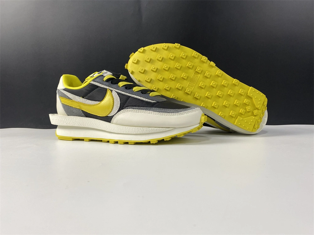 Sustainable Sacai x Nike Vapor Waffle 1196