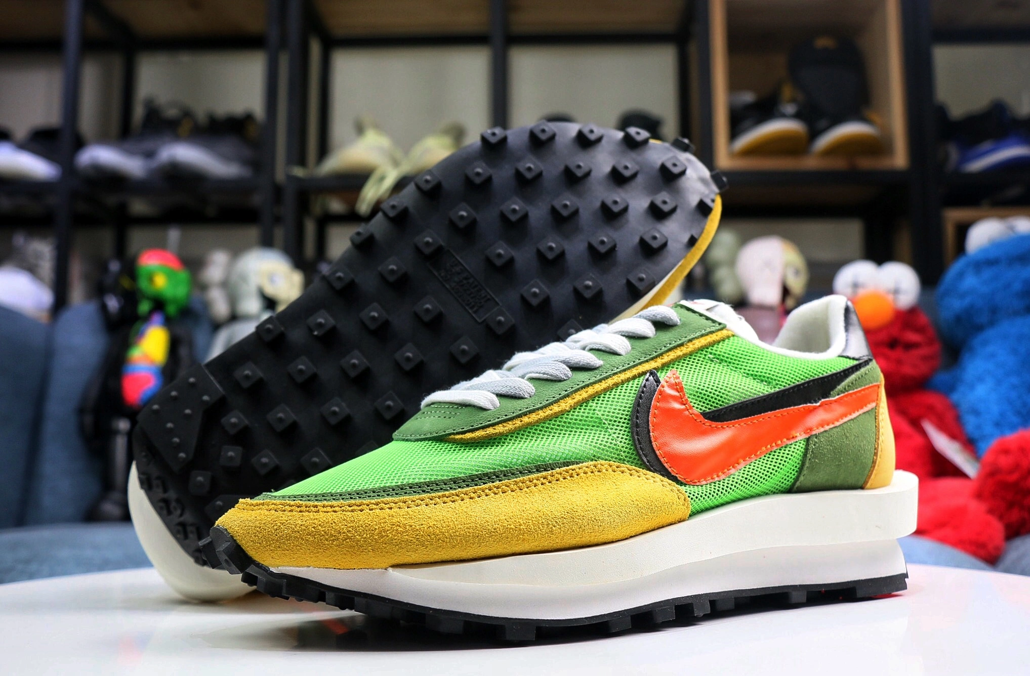 SportInspired Sacai x Nike 1203