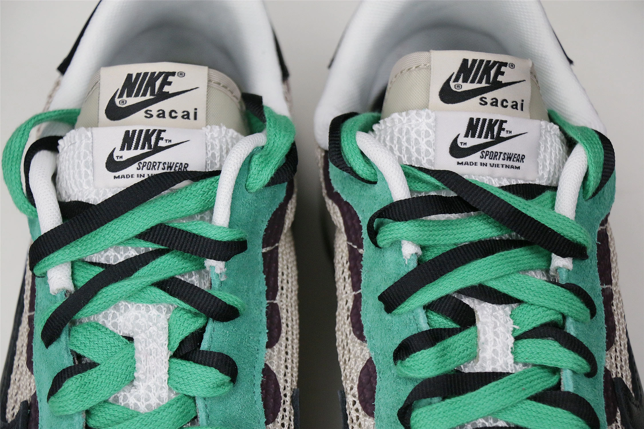 MoistureWicking Sacai x Nike 1211