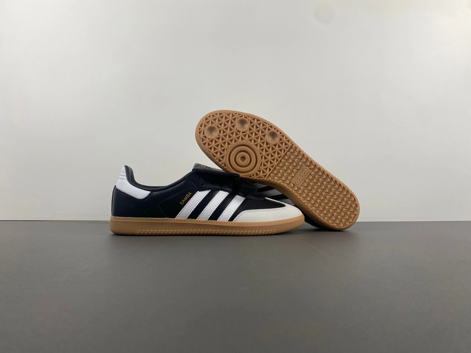 Breathable Samba LT Black White IG 2784