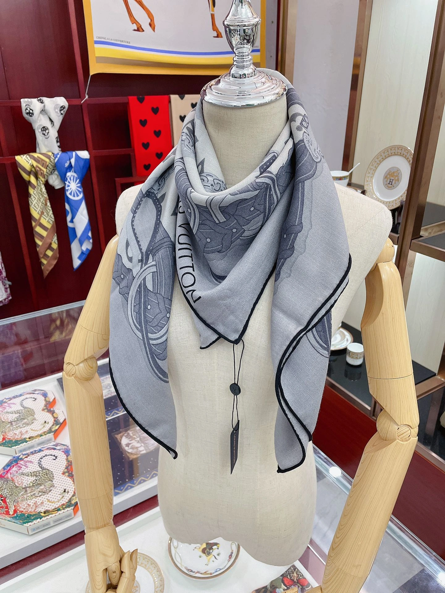 Scarf 100*100cm MoistureWicking 17850