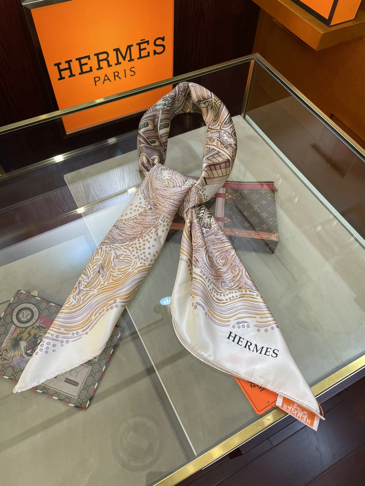 Scarf 110*110cm Stylish 18014
