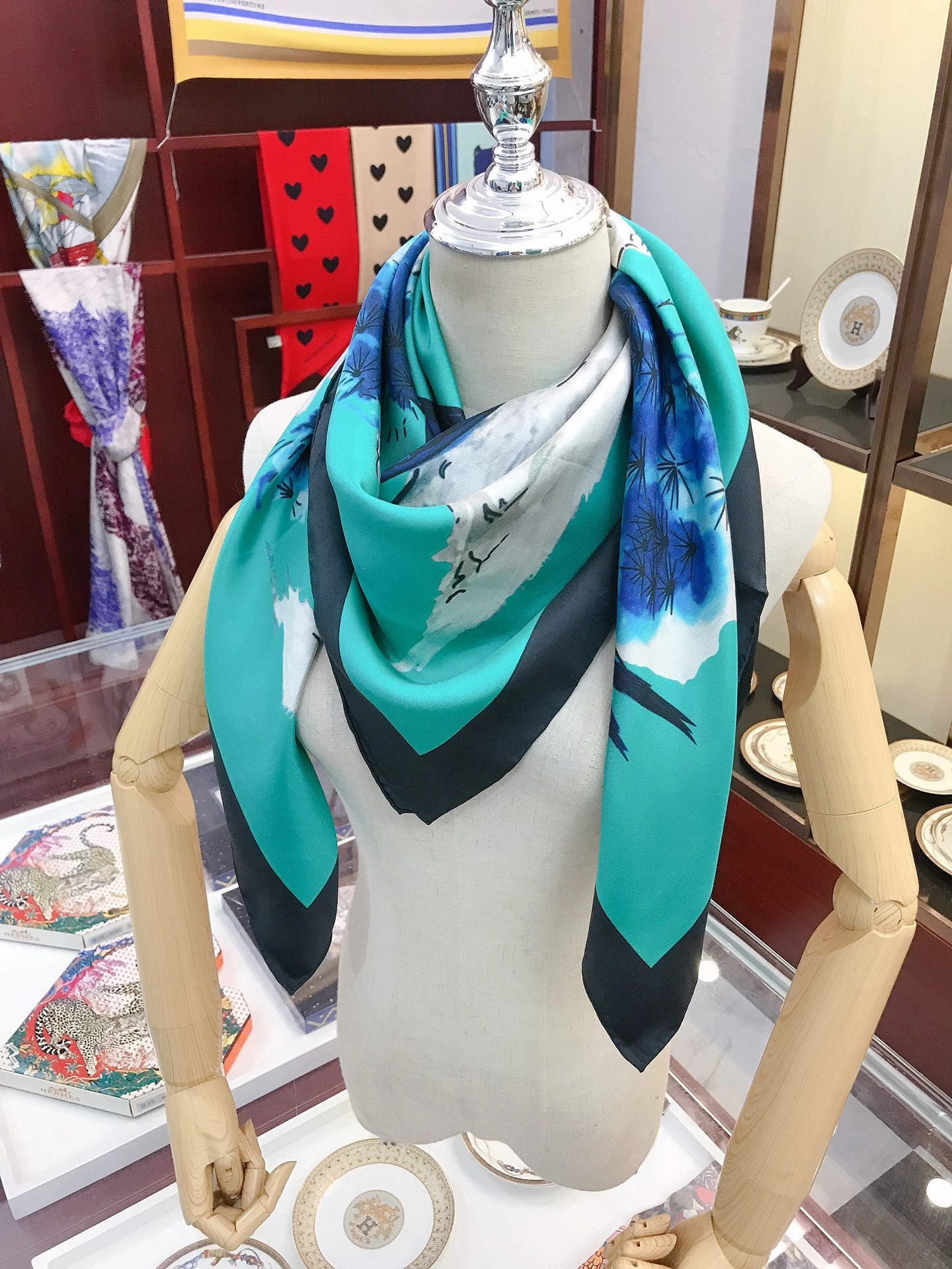 Scarf 110*110cm WellDesigned 17928