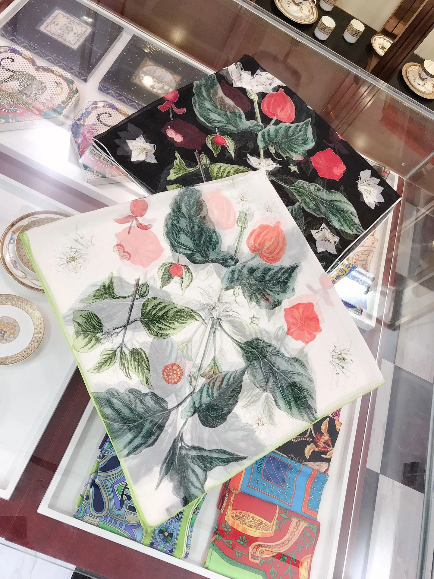 OdorResistant Scarf 110*110cm 18016
