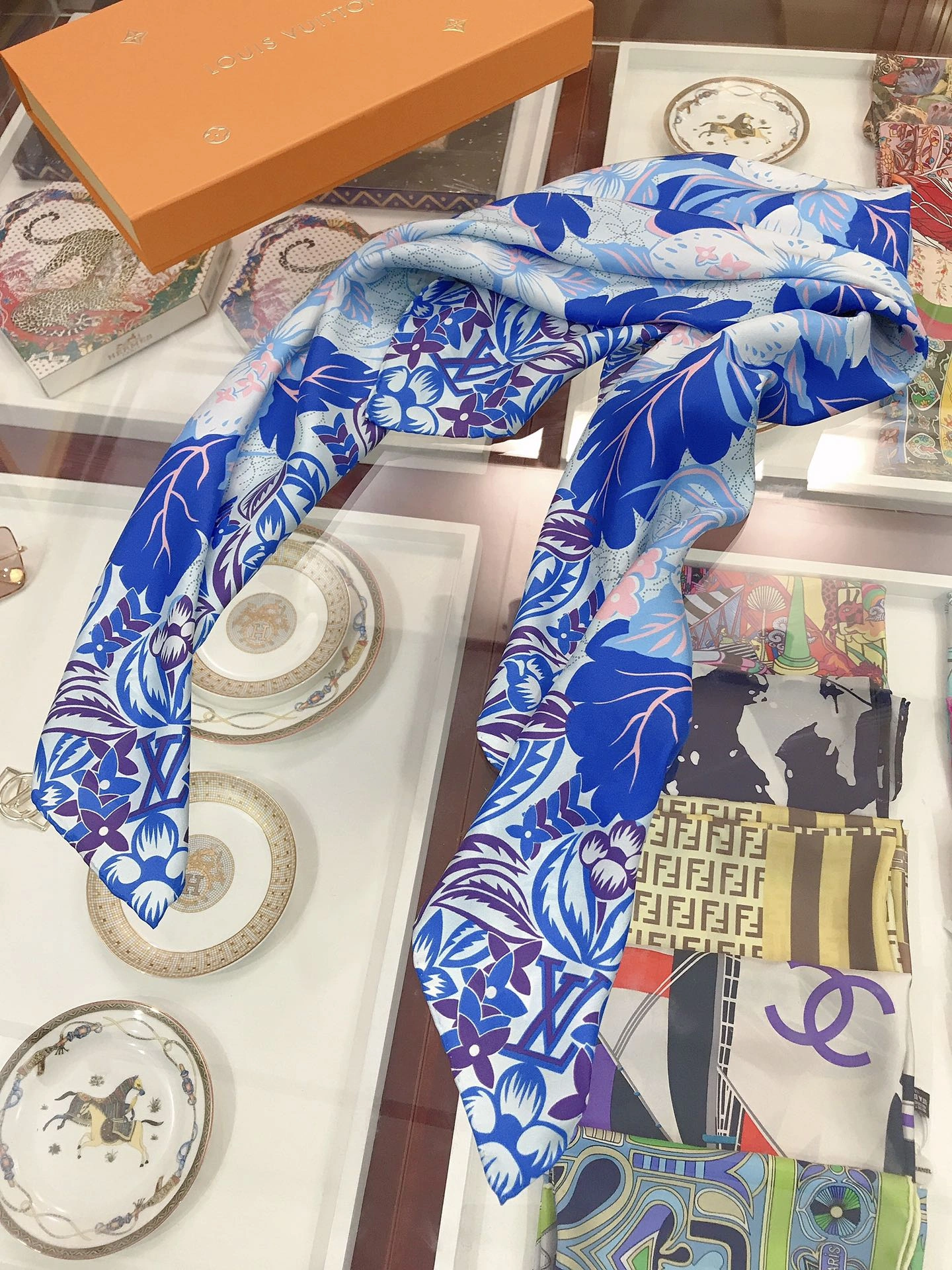 Scarf 110*110cm HighQuality 18024