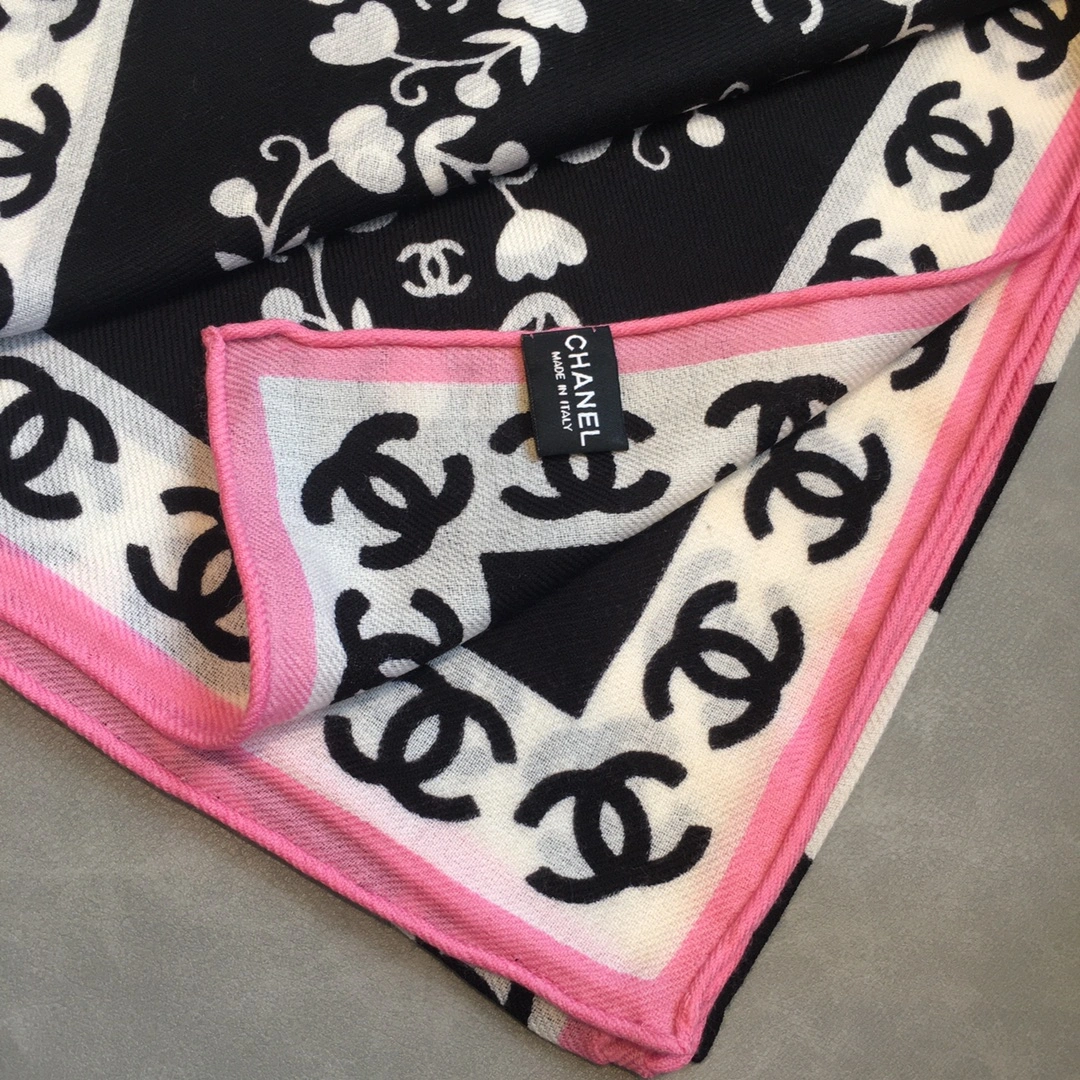 Youthful Scarf 140*140cm 17849