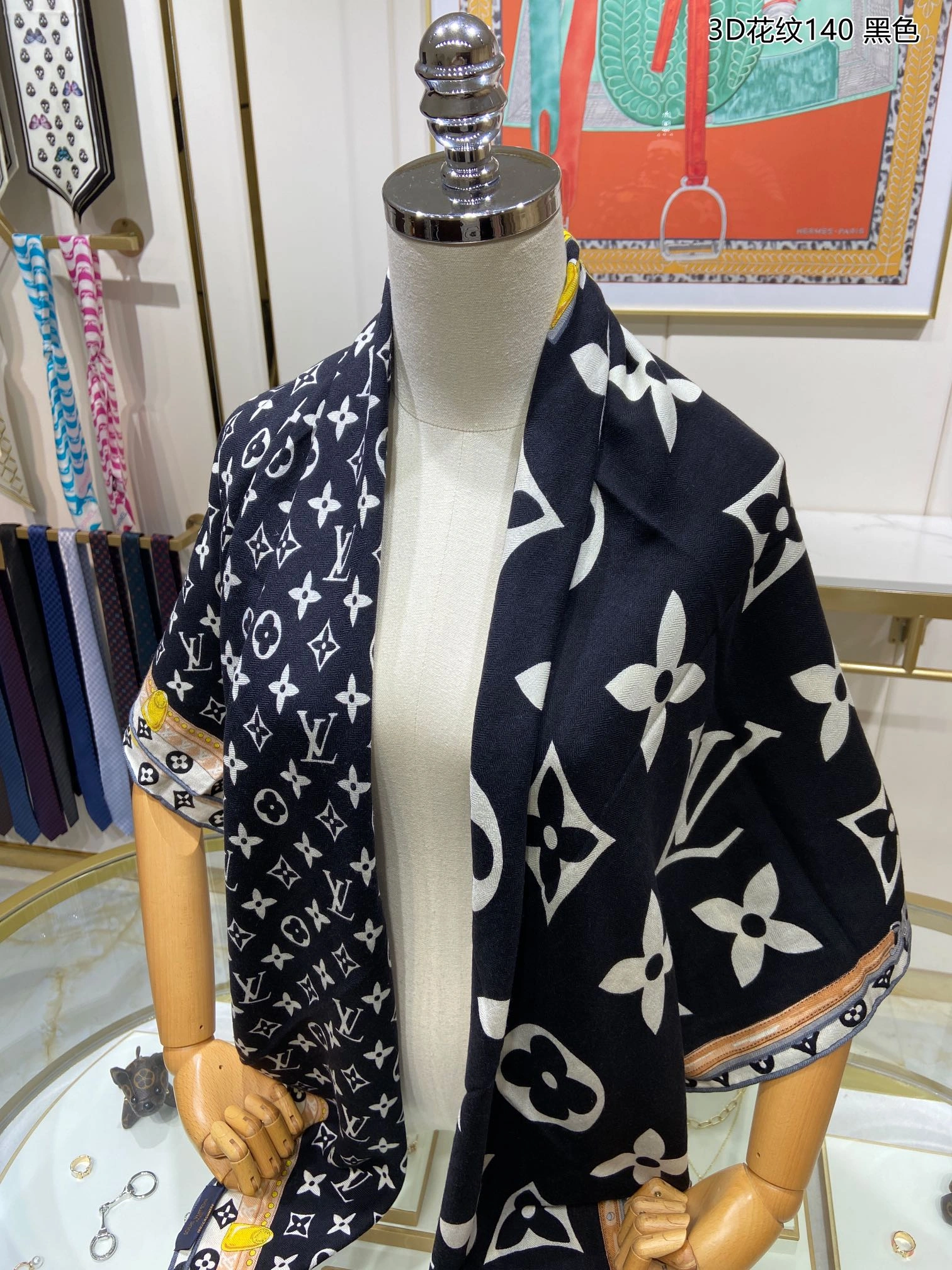 Fashionable Scarf 140*140cm 17899