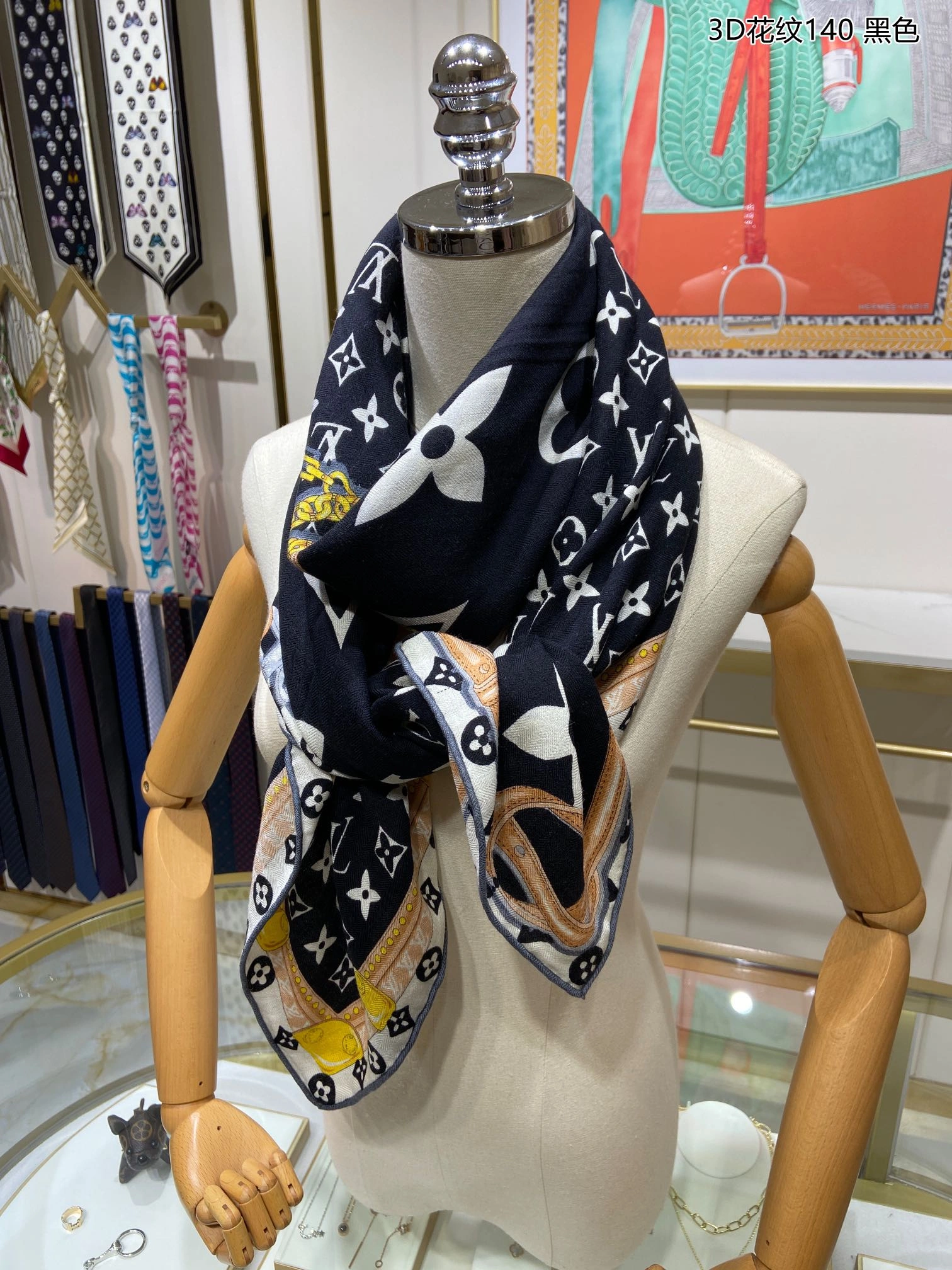 Fashionable Scarf 140*140cm 17899