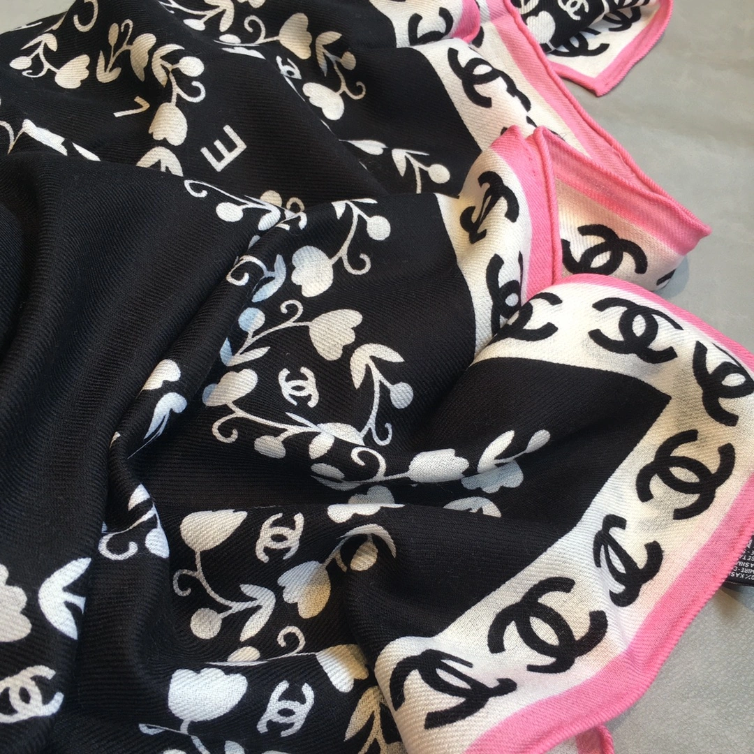Youthful Scarf 140*140cm 17849