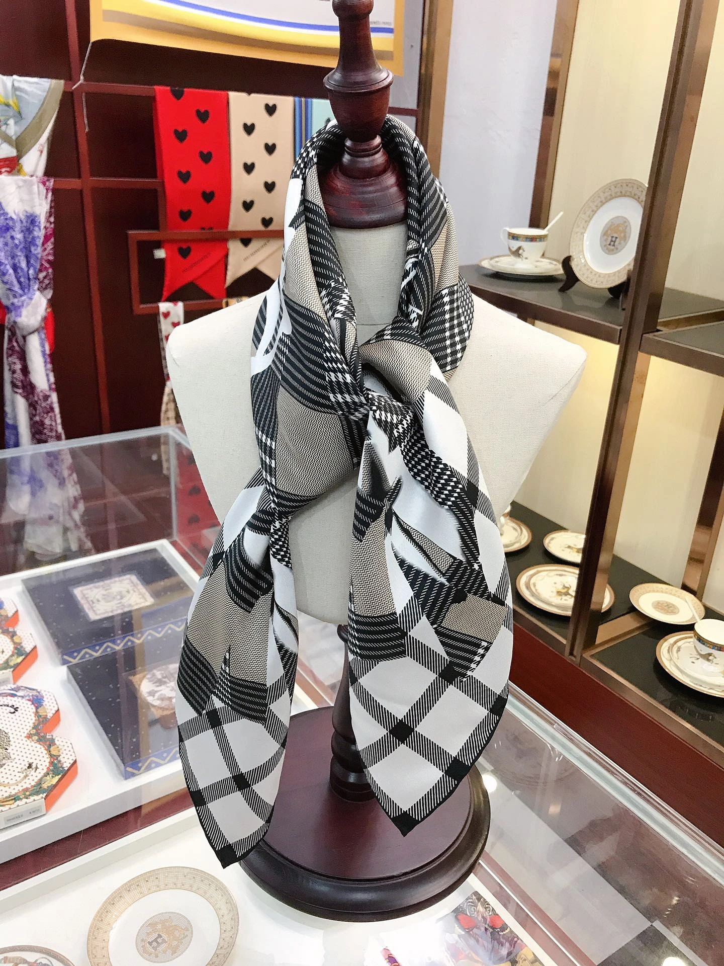 Scarf 90*90cm Minimalist 17925
