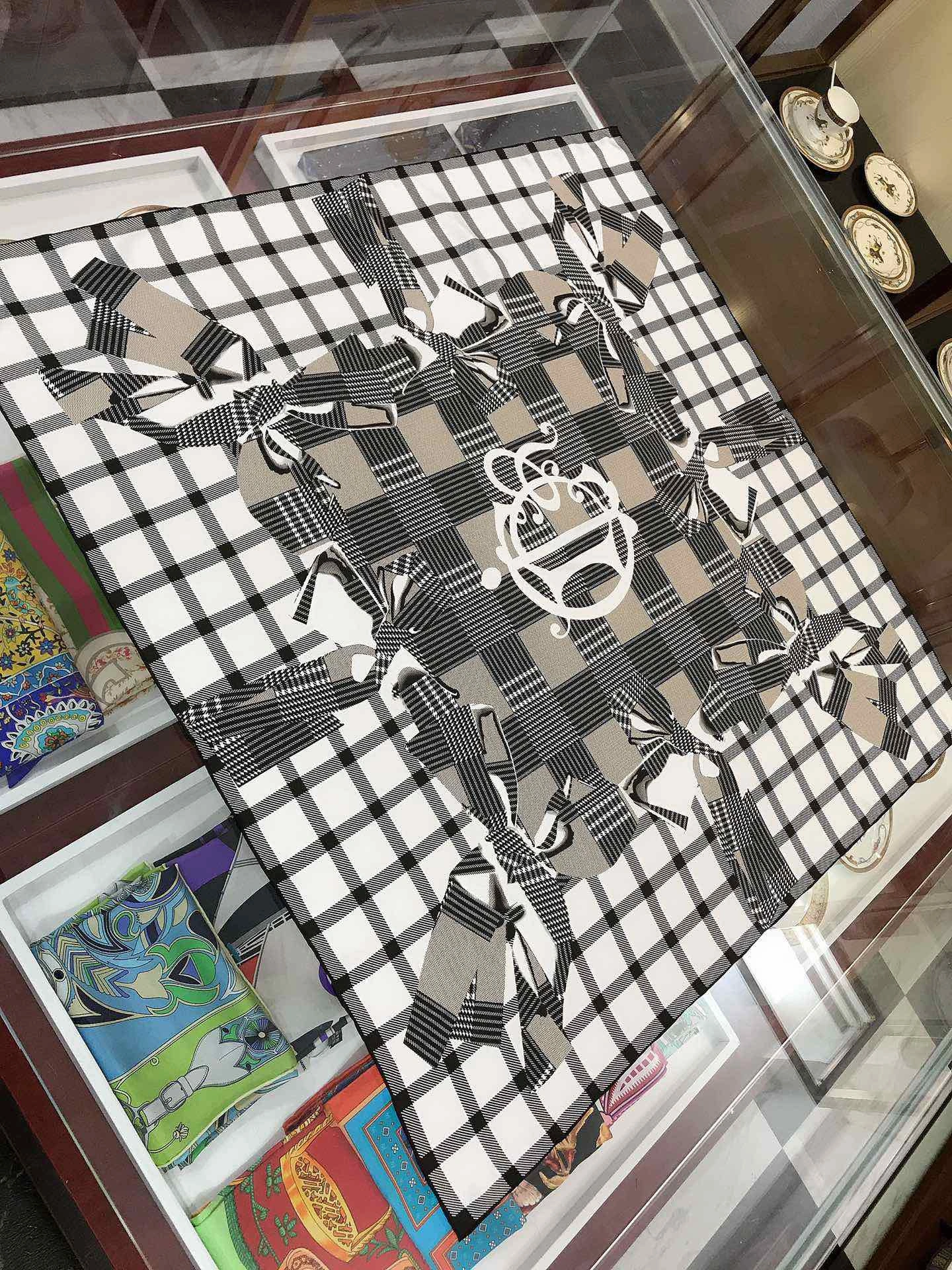 Scarf 90*90cm Minimalist 17925