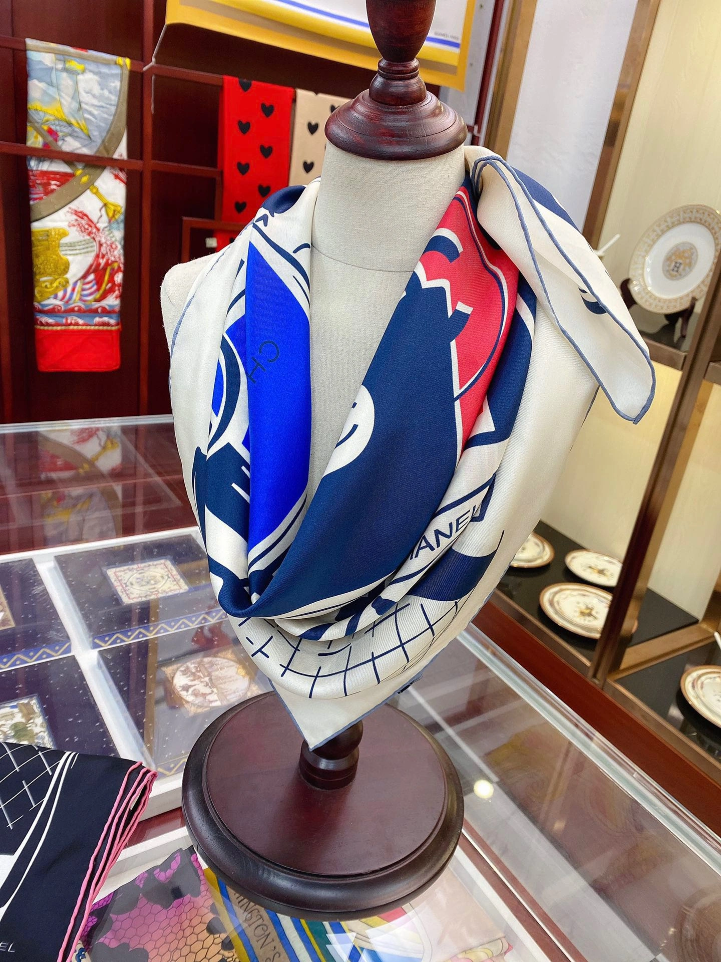 Classic Scarf 90*90cm 18028