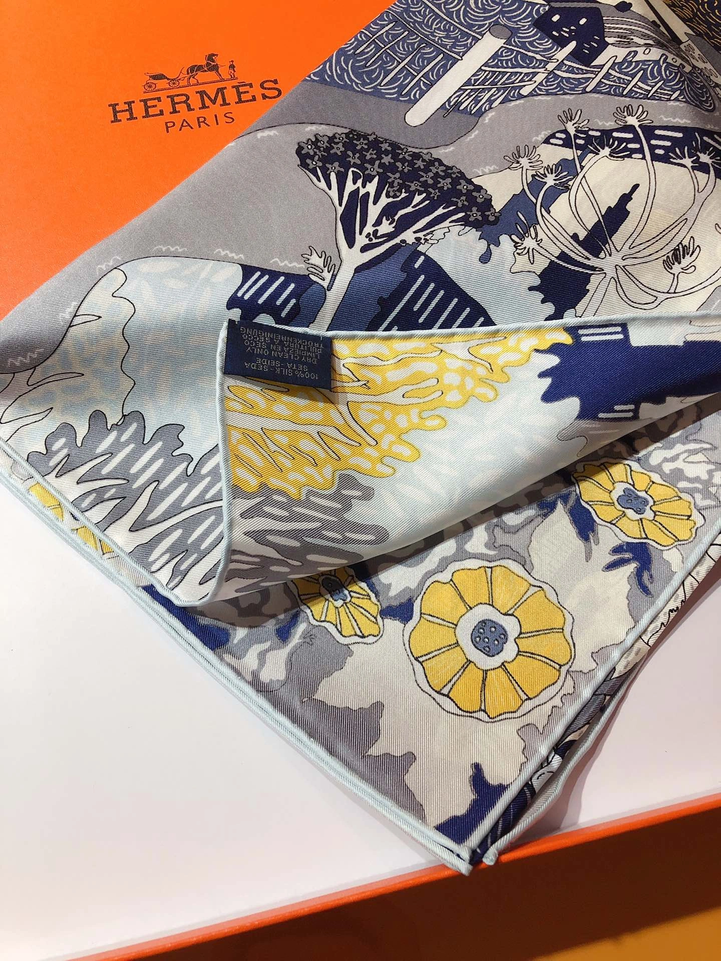 Scarf 90*90cm OdorResistant 17917