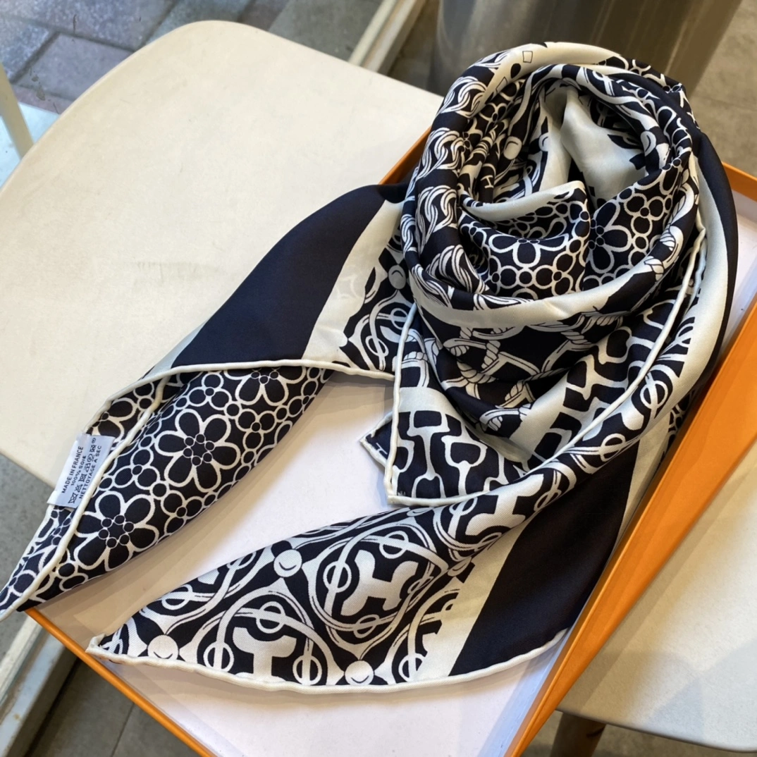 Scarf 90*90cm Effortless 18010