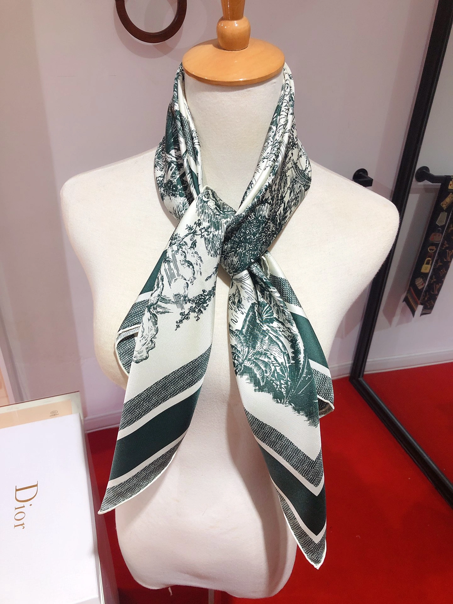 Scarf 90*90cm Elegant 17918