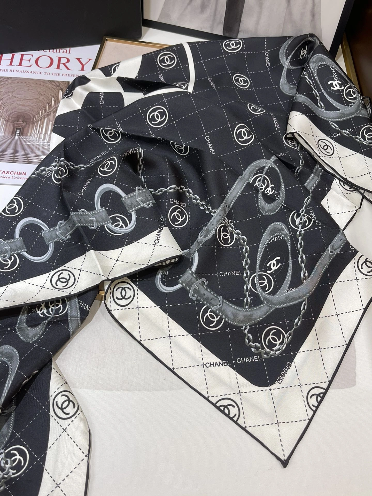 Scarf 90*90cm HighPerformance 17854