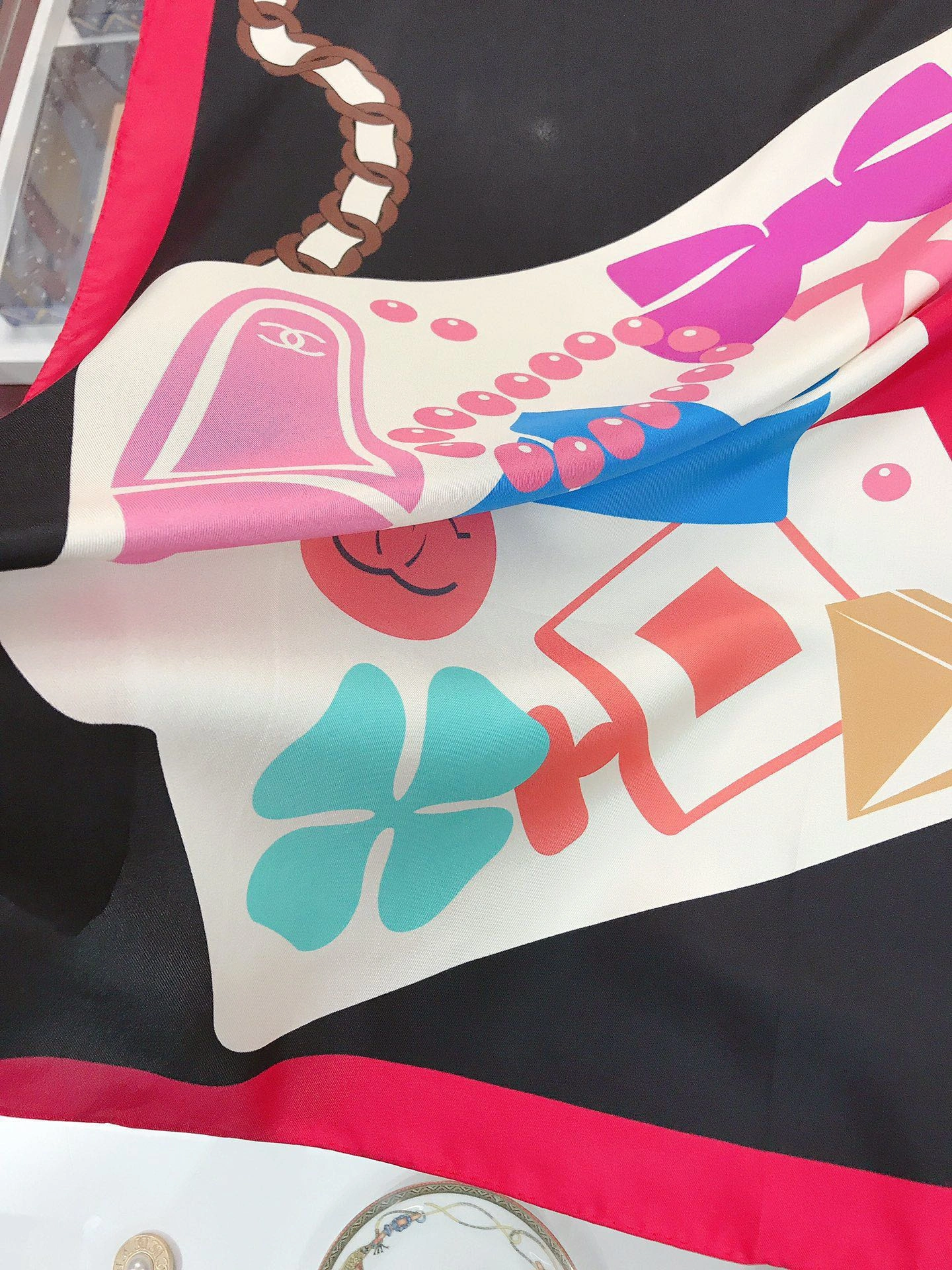 Supportive Scarf 90*90cm 17905