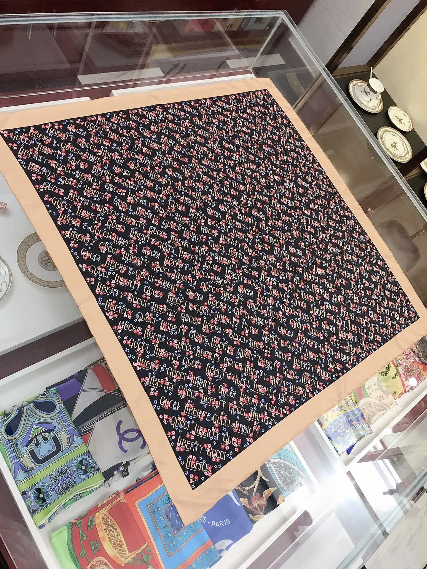Scarf 90*90cm HighQuality 17923