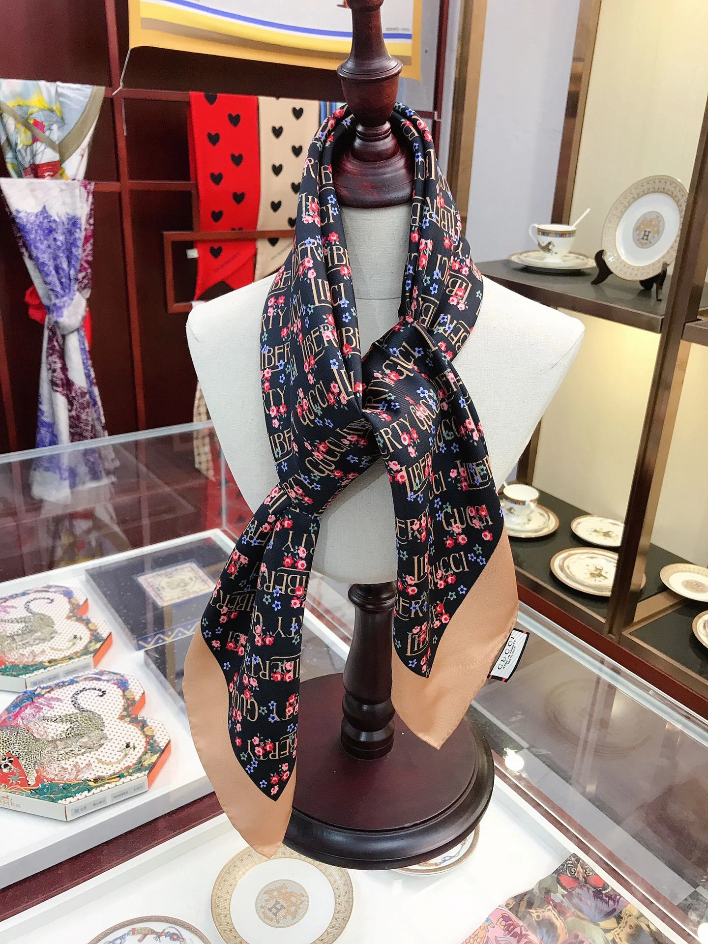Scarf 90*90cm HighQuality 17923