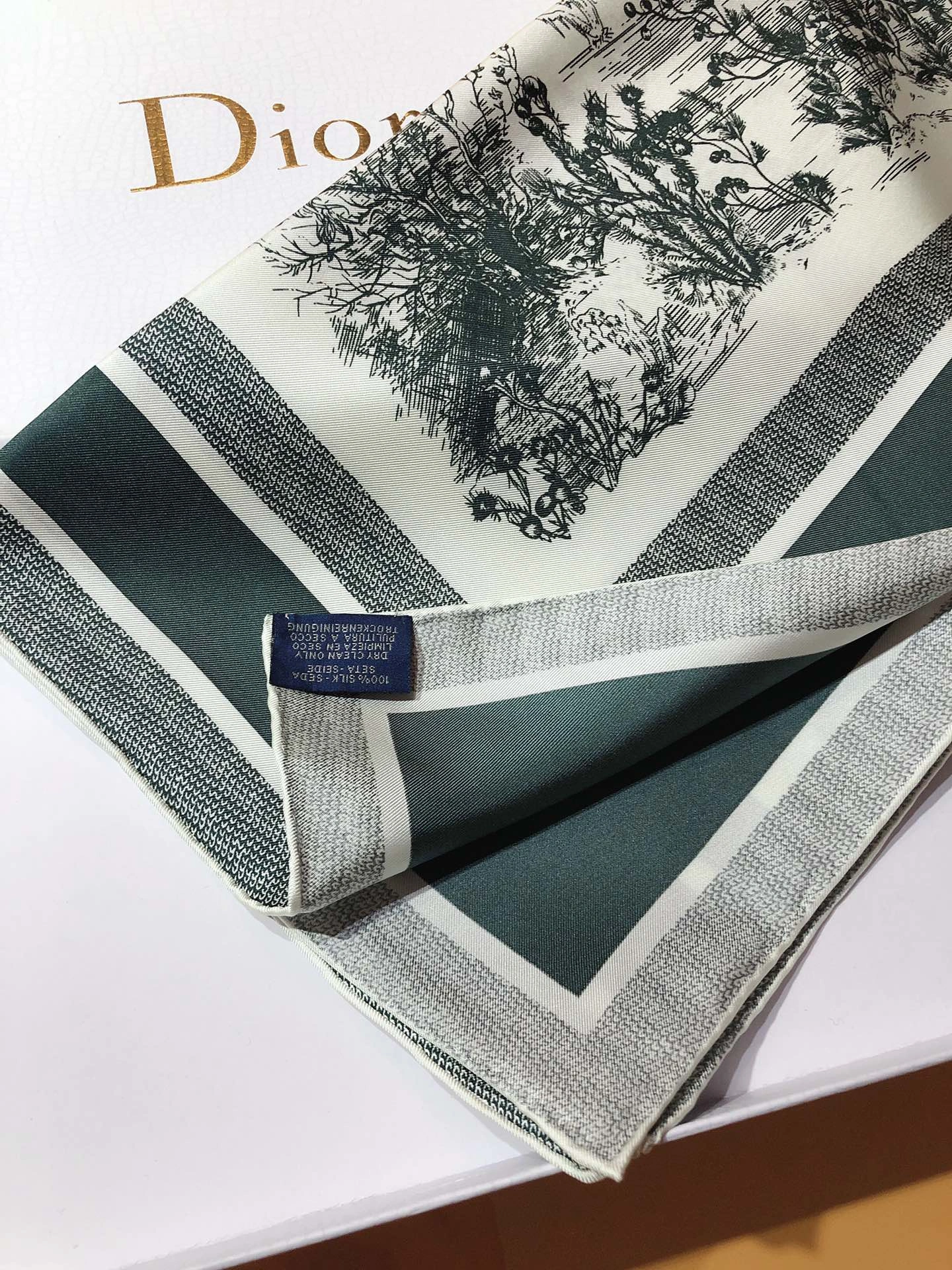 Scarf 90*90cm Elegant 17918