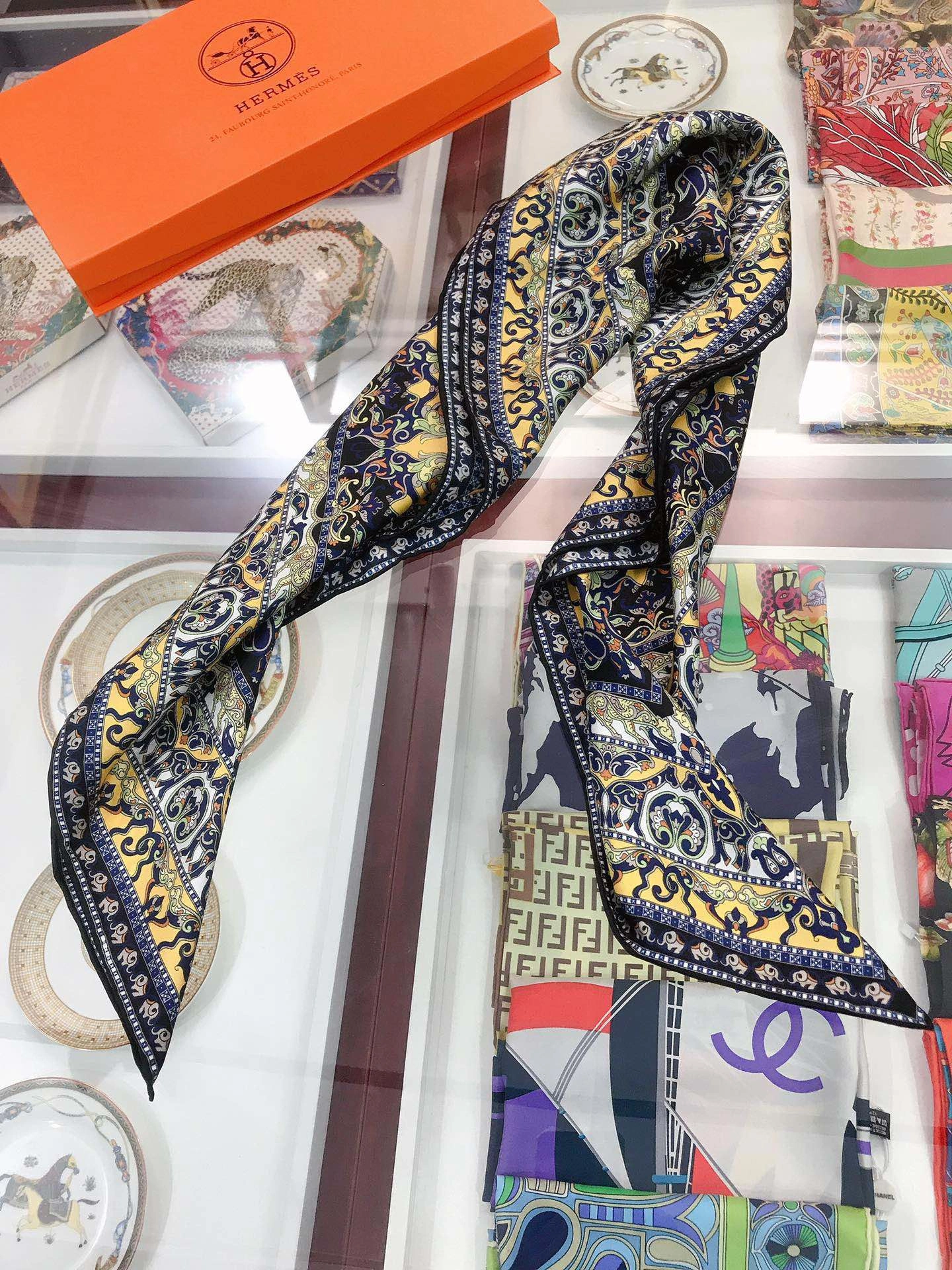 BestValue Scarf 90*90cm 17901