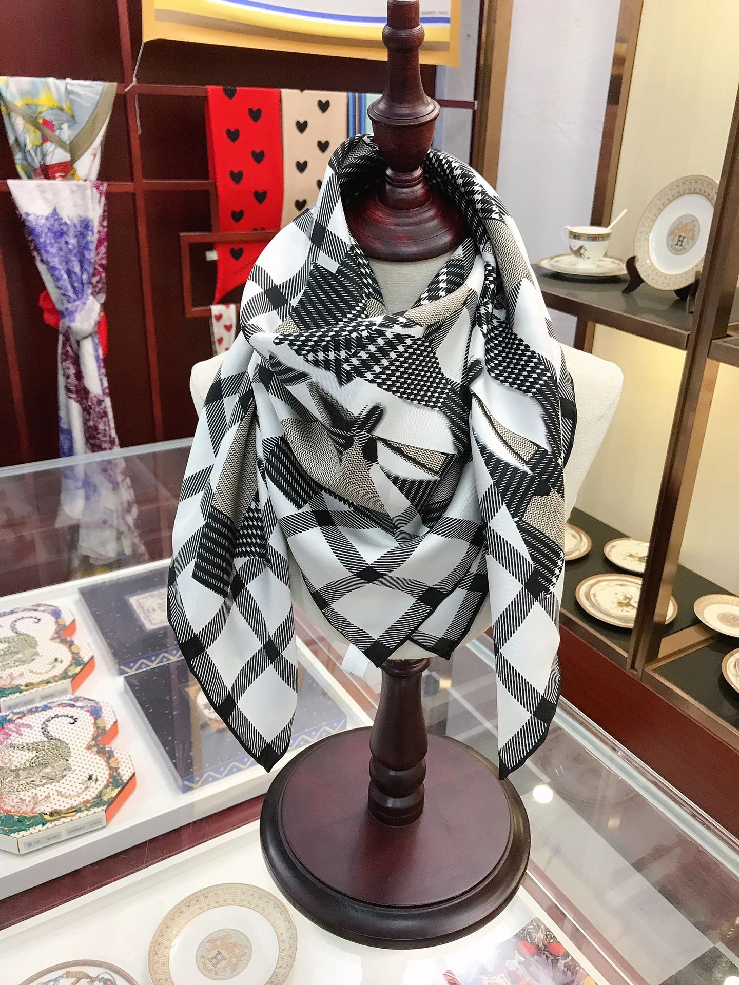 Scarf 90*90cm Minimalist 17925