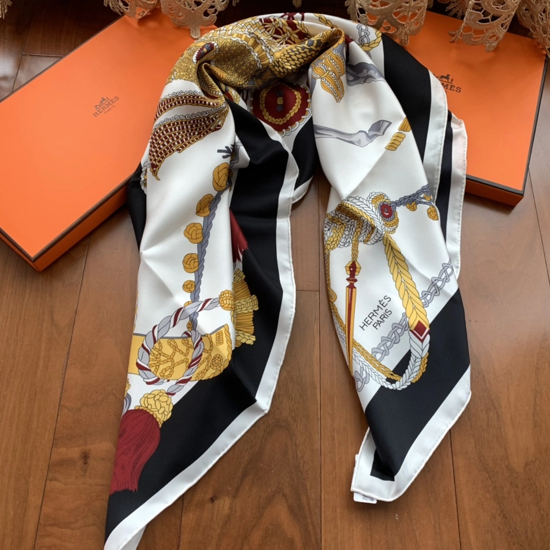 ComfortFit Scarf 90X90cm 18001