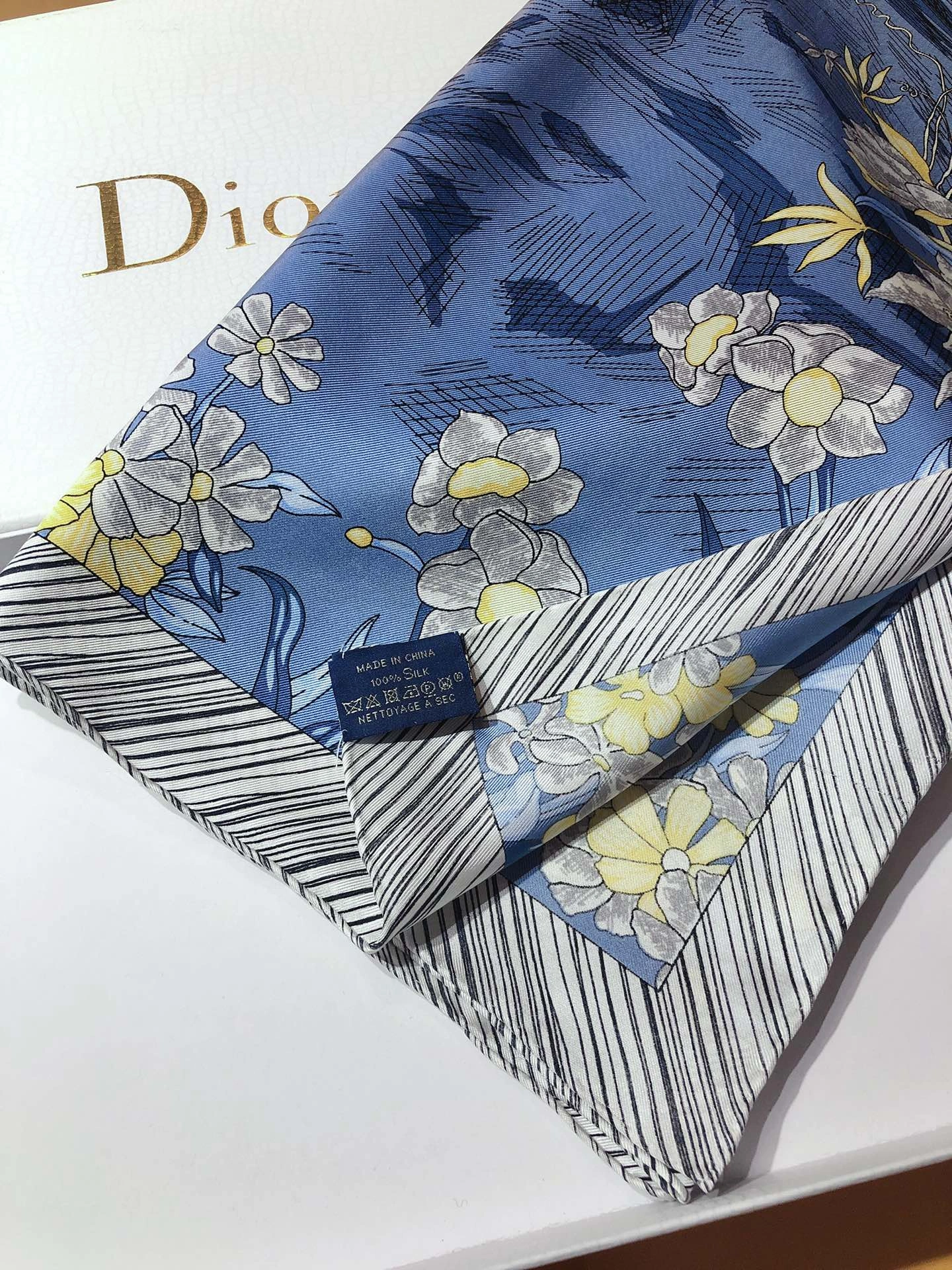 ComfortFit Scarf 90X90cm 18002