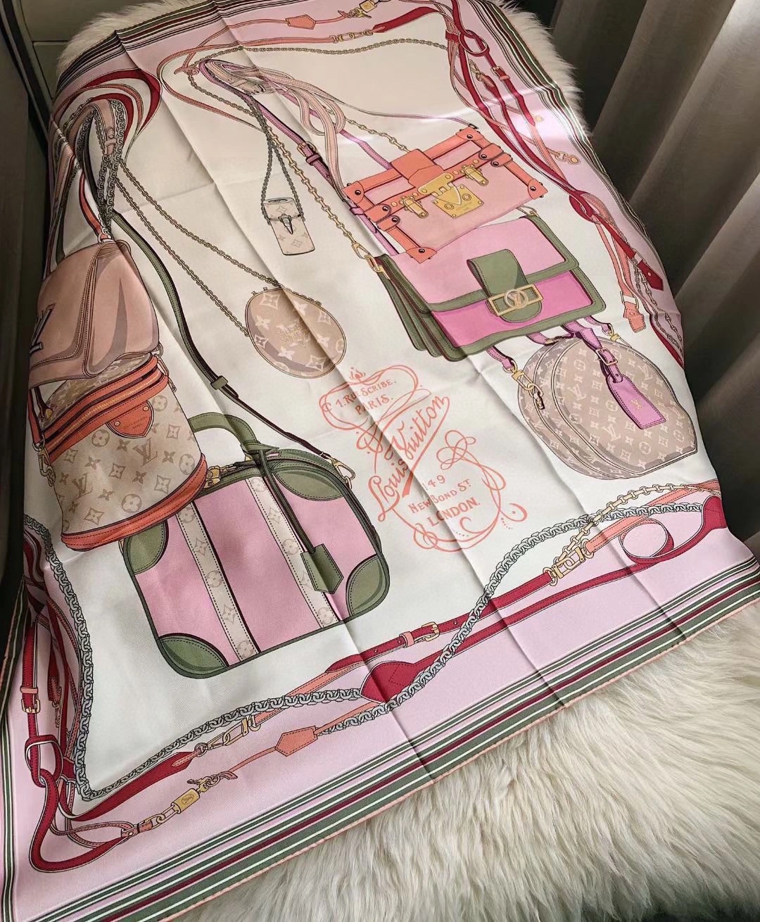 Fashionable Scarf 90X90cm 17952
