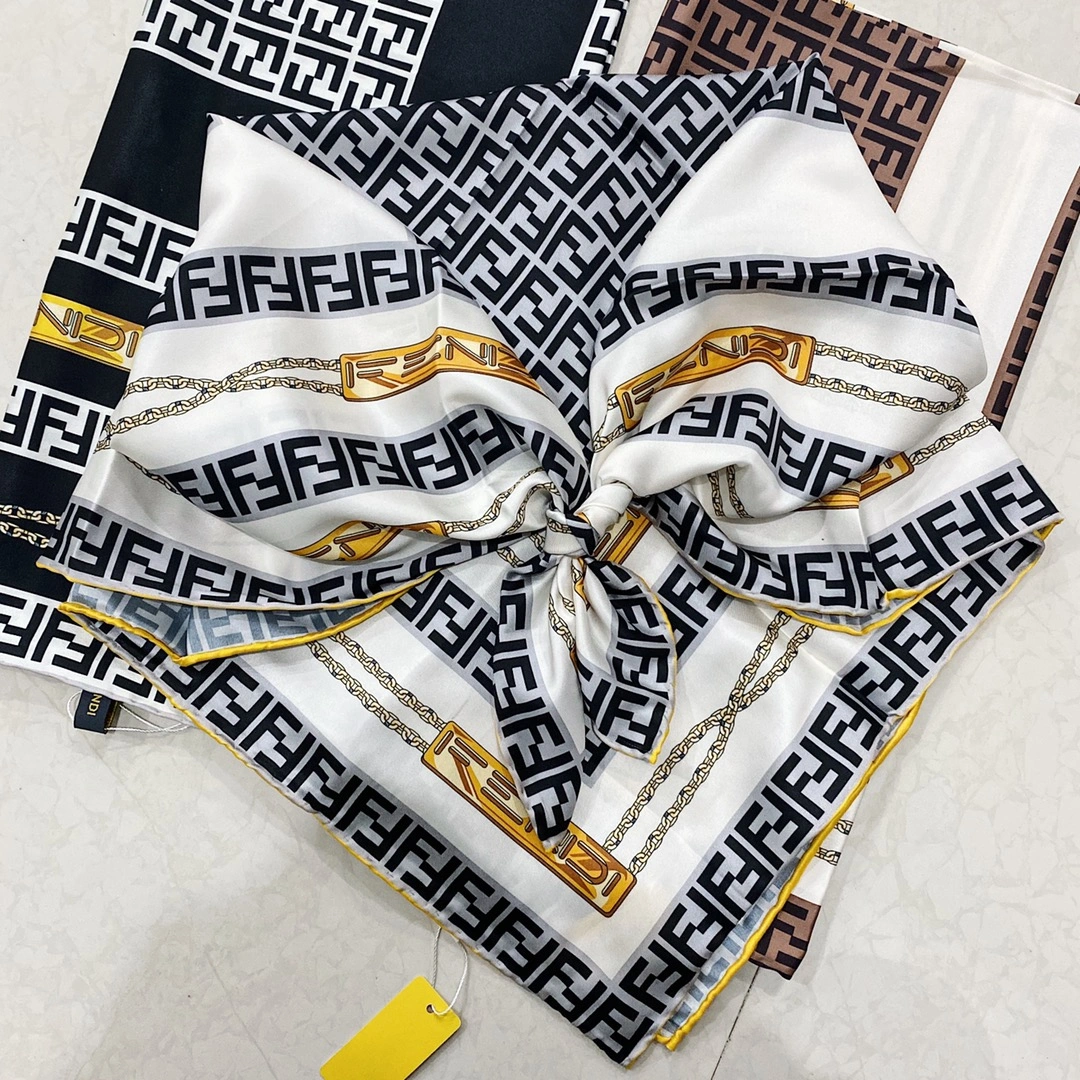 Scarf 90X90cm Lightweight 17950