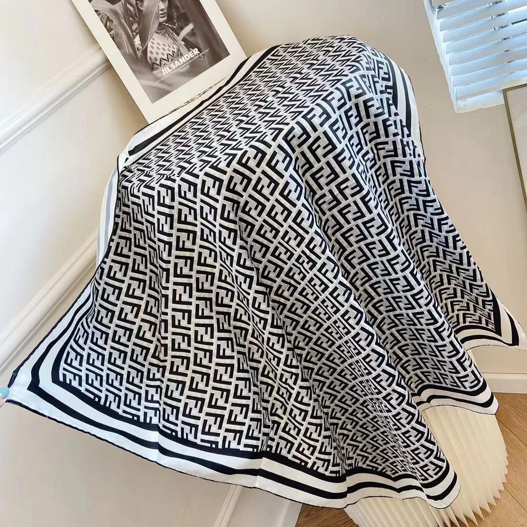 Stylish Scarf 90X90cm 17951