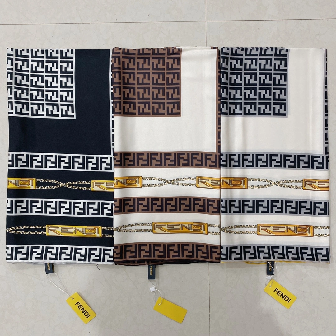 Scarf 90X90cm Lightweight 17950