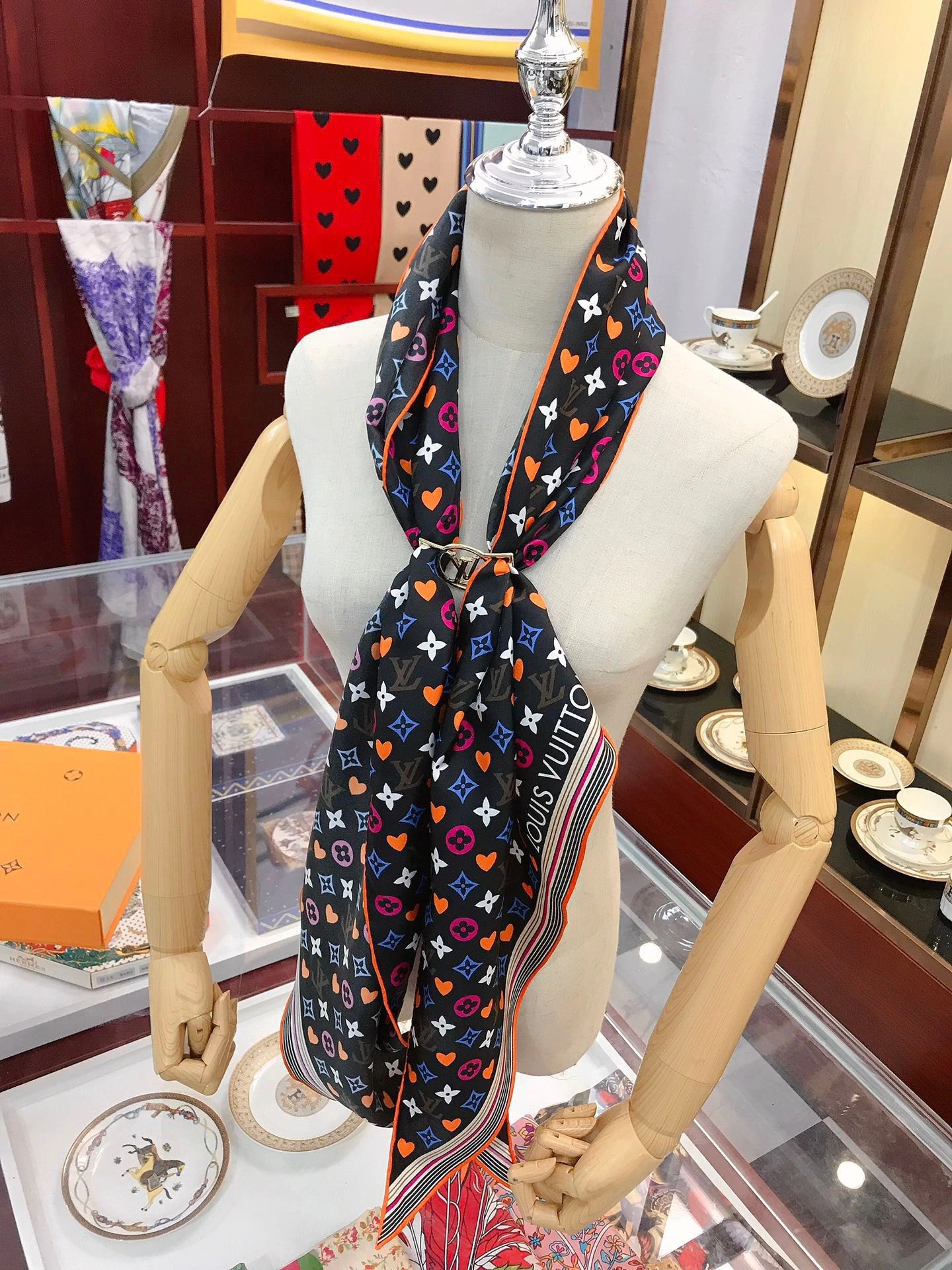 Refined Scarf 90X90cm 17999