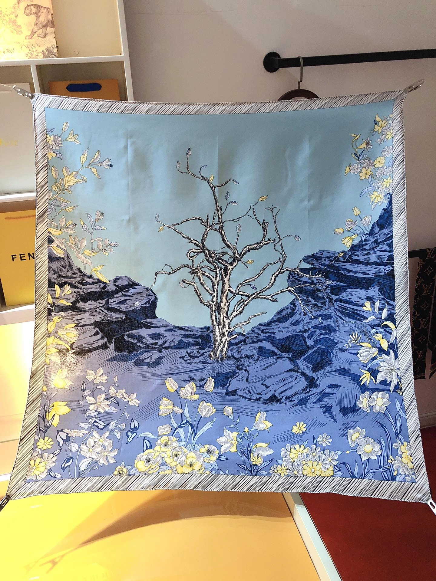 ComfortFit Scarf 90X90cm 18002
