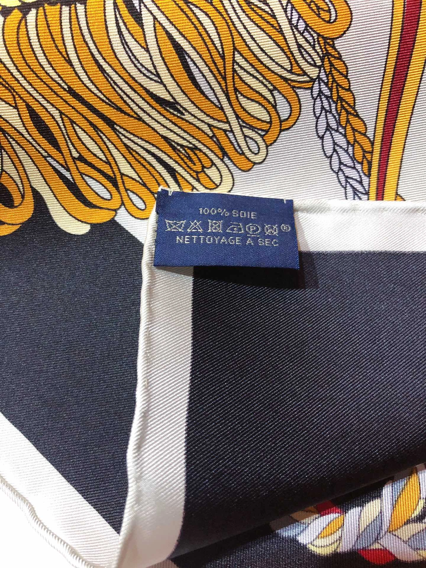 FlexibleFit Scarf 90X90cm 18005