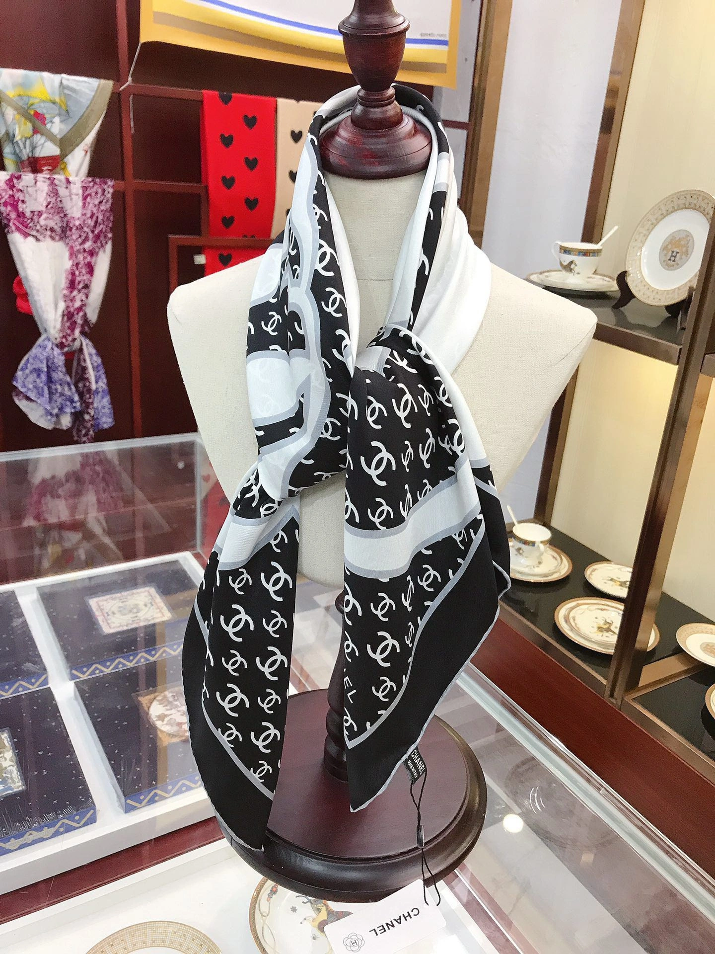 Stretchable Scarf 90x90cm 17931