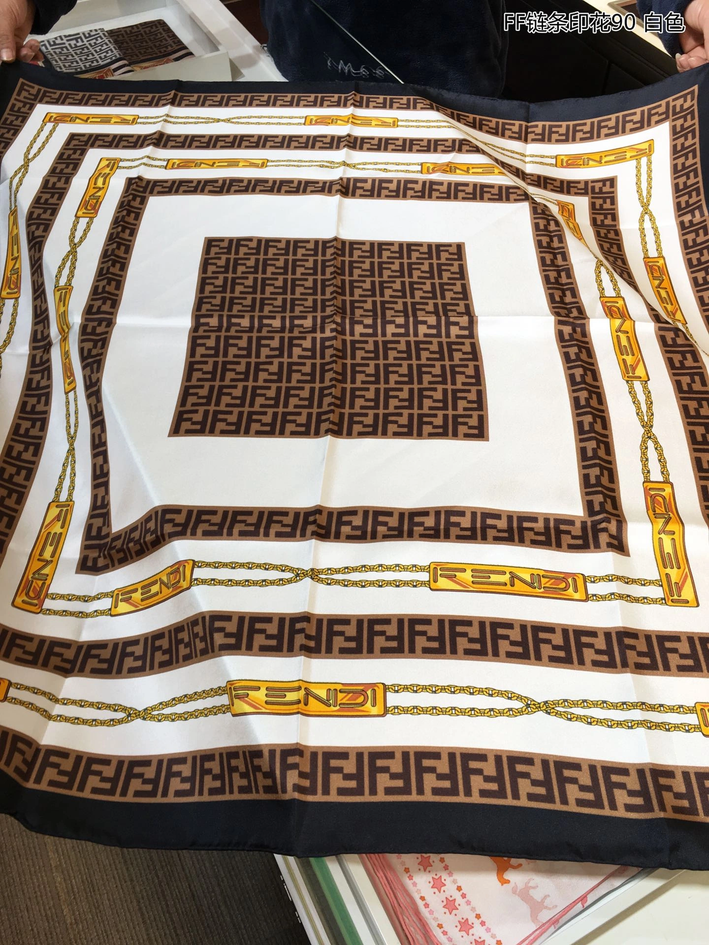 Scarf 90x90cm Durable 17939