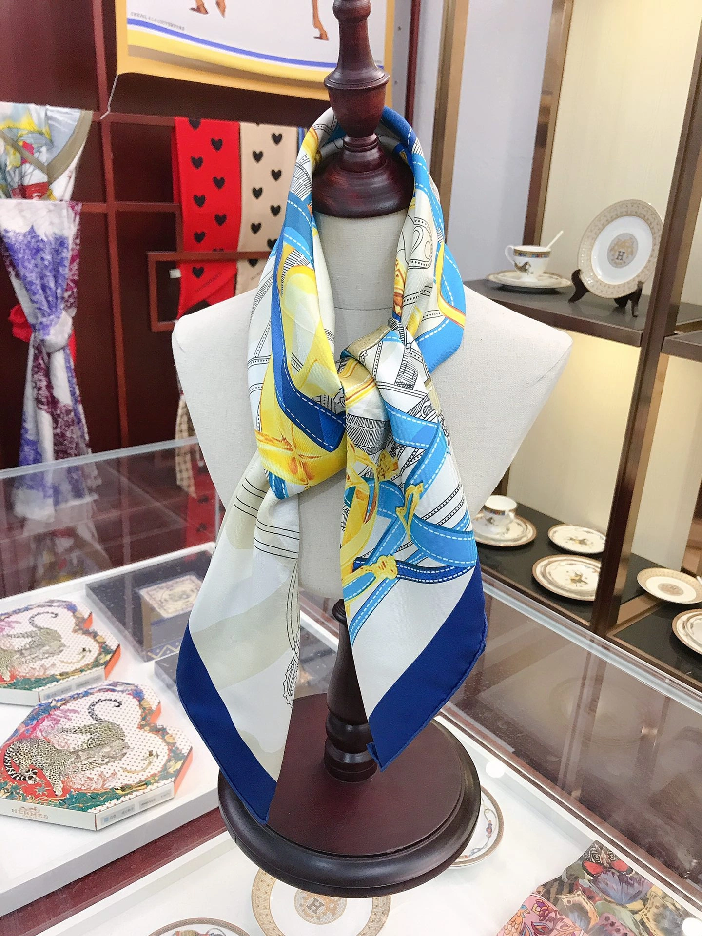 Scarf 90x90cm WrinkleFree 17932