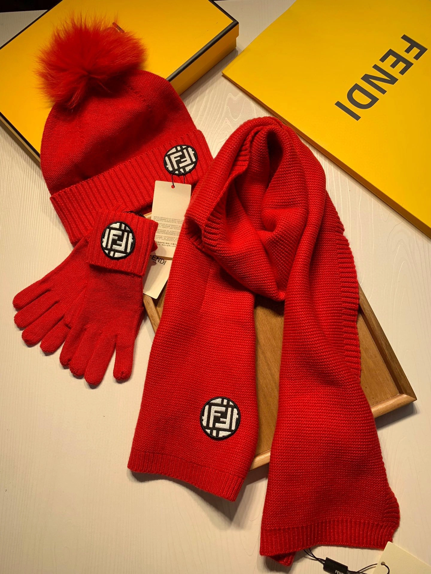 Modern Scarf three-piece 17874