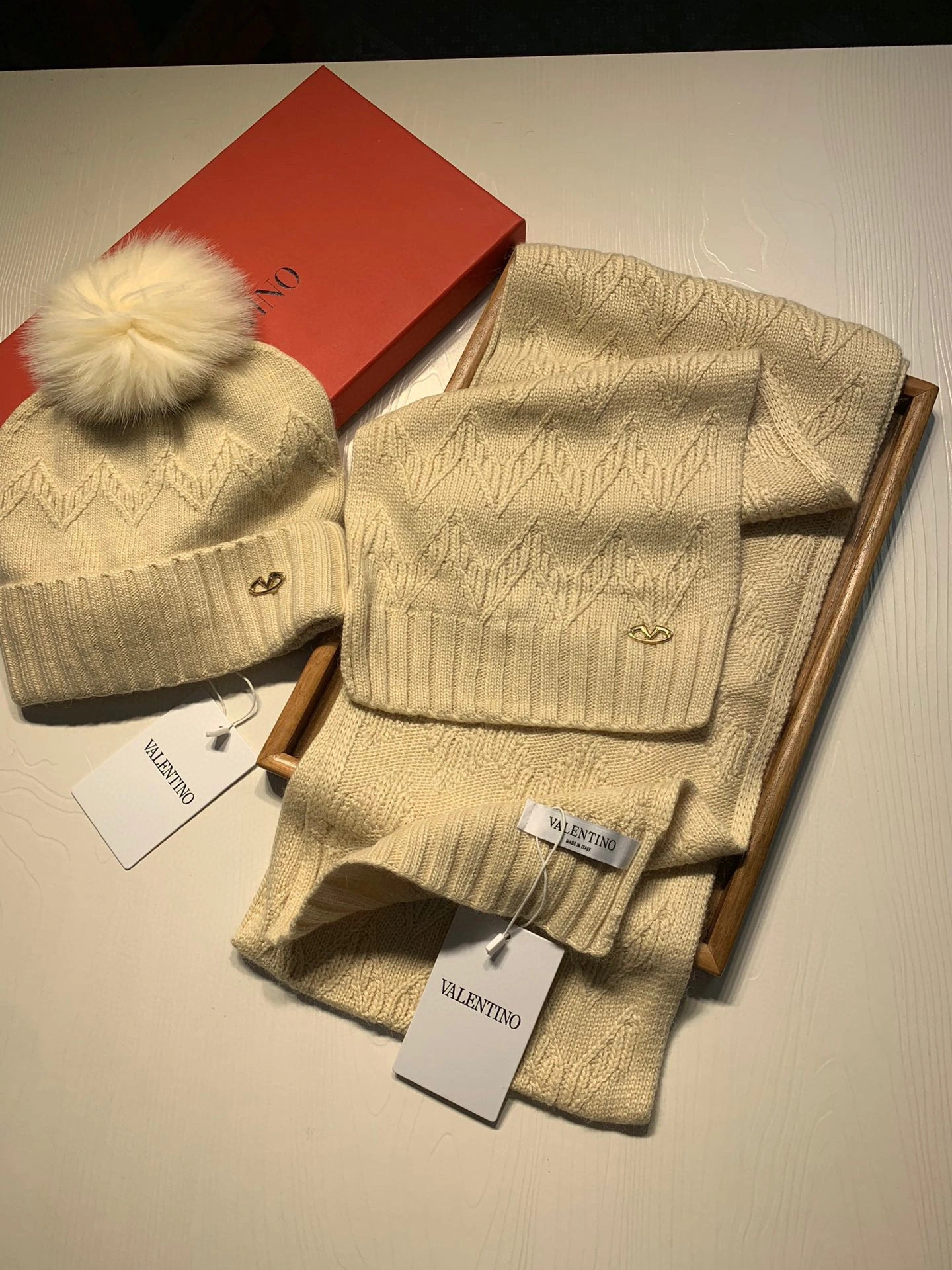 Scarf three-piece Efficient 17867