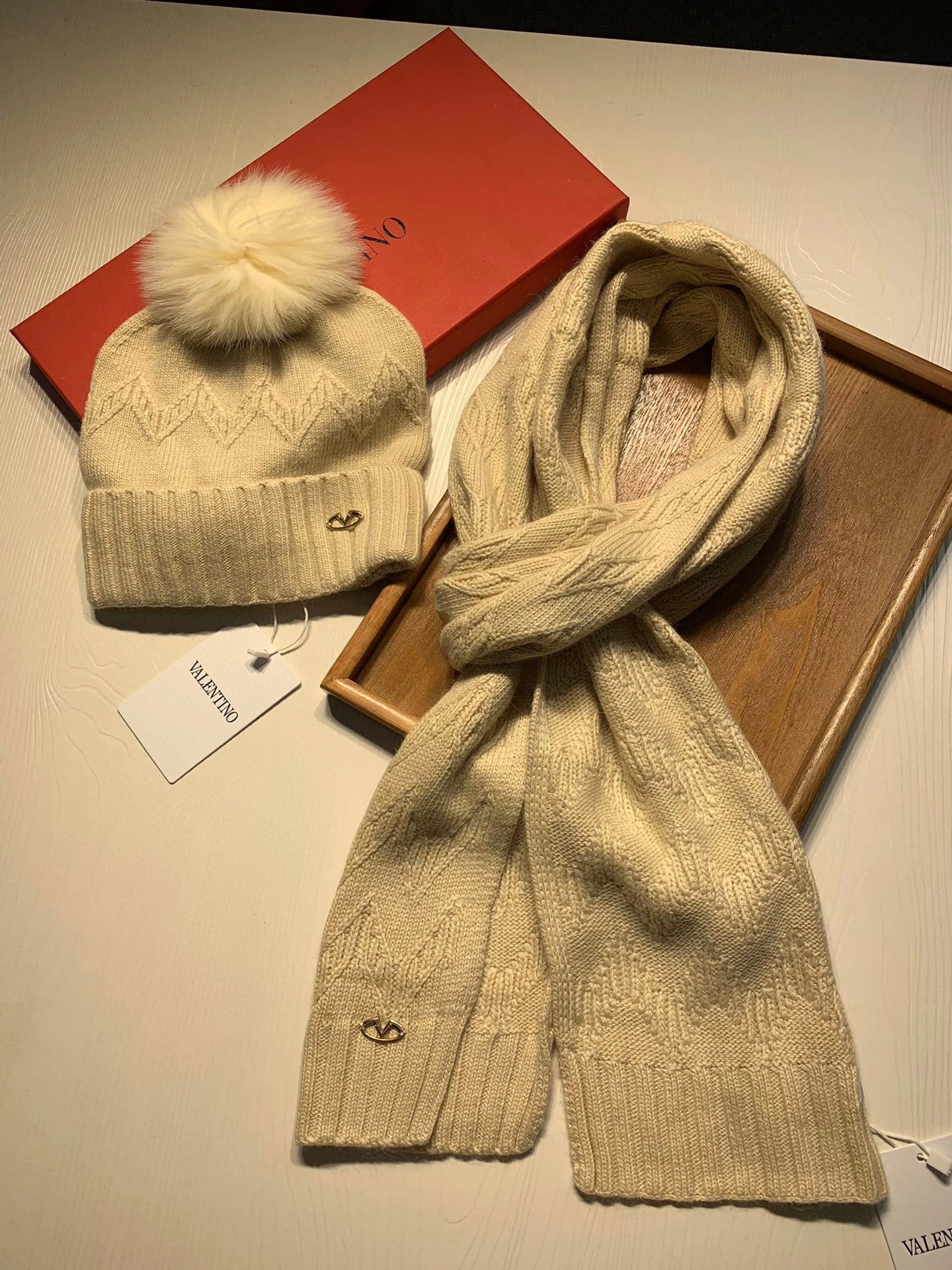 Scarf three-piece Efficient 17867