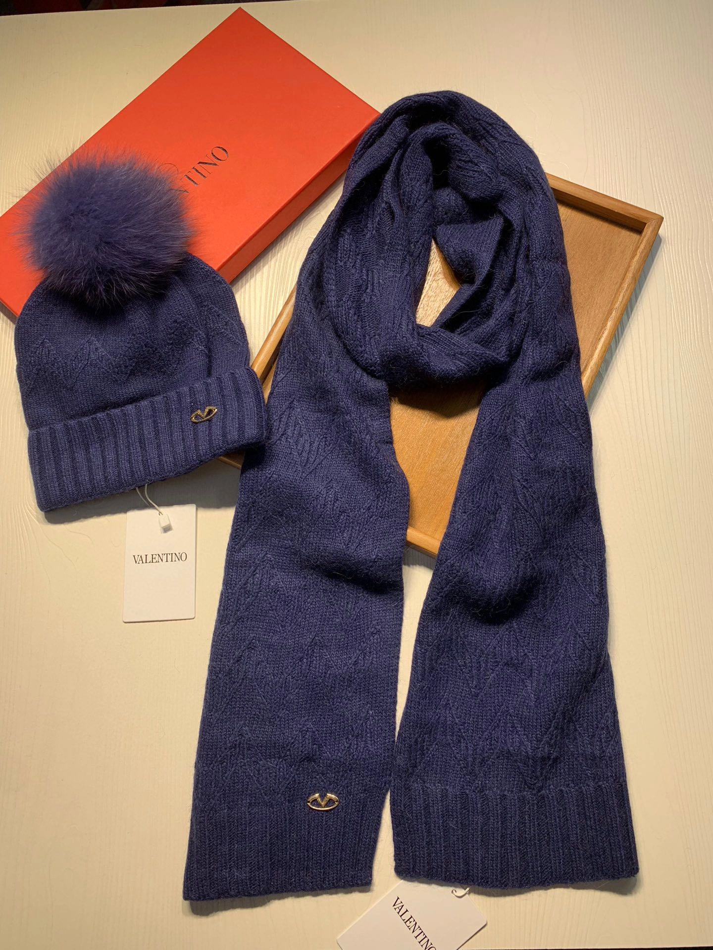 Scarf three-piece Efficient 17867