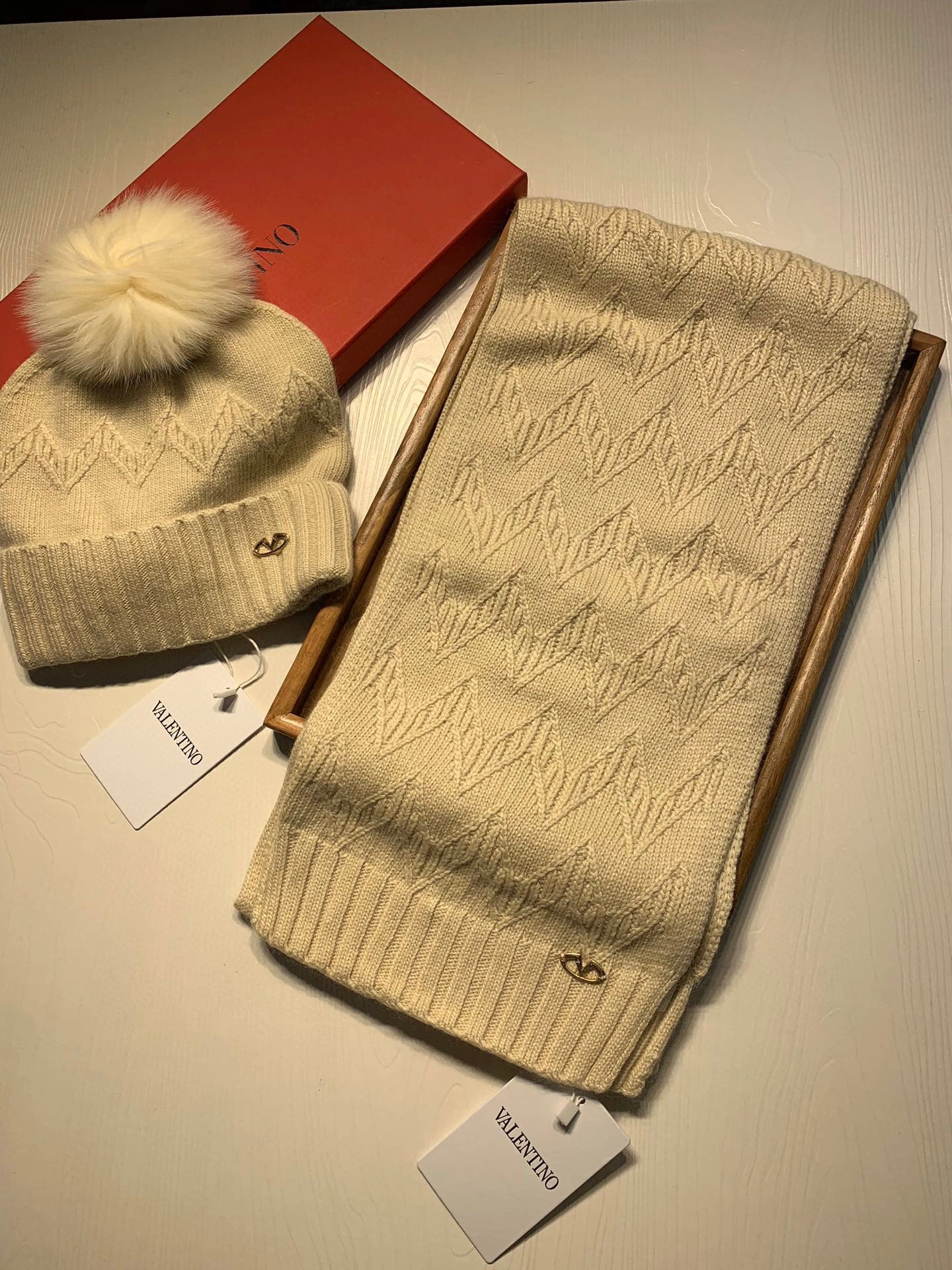 Scarf three-piece Efficient 17867