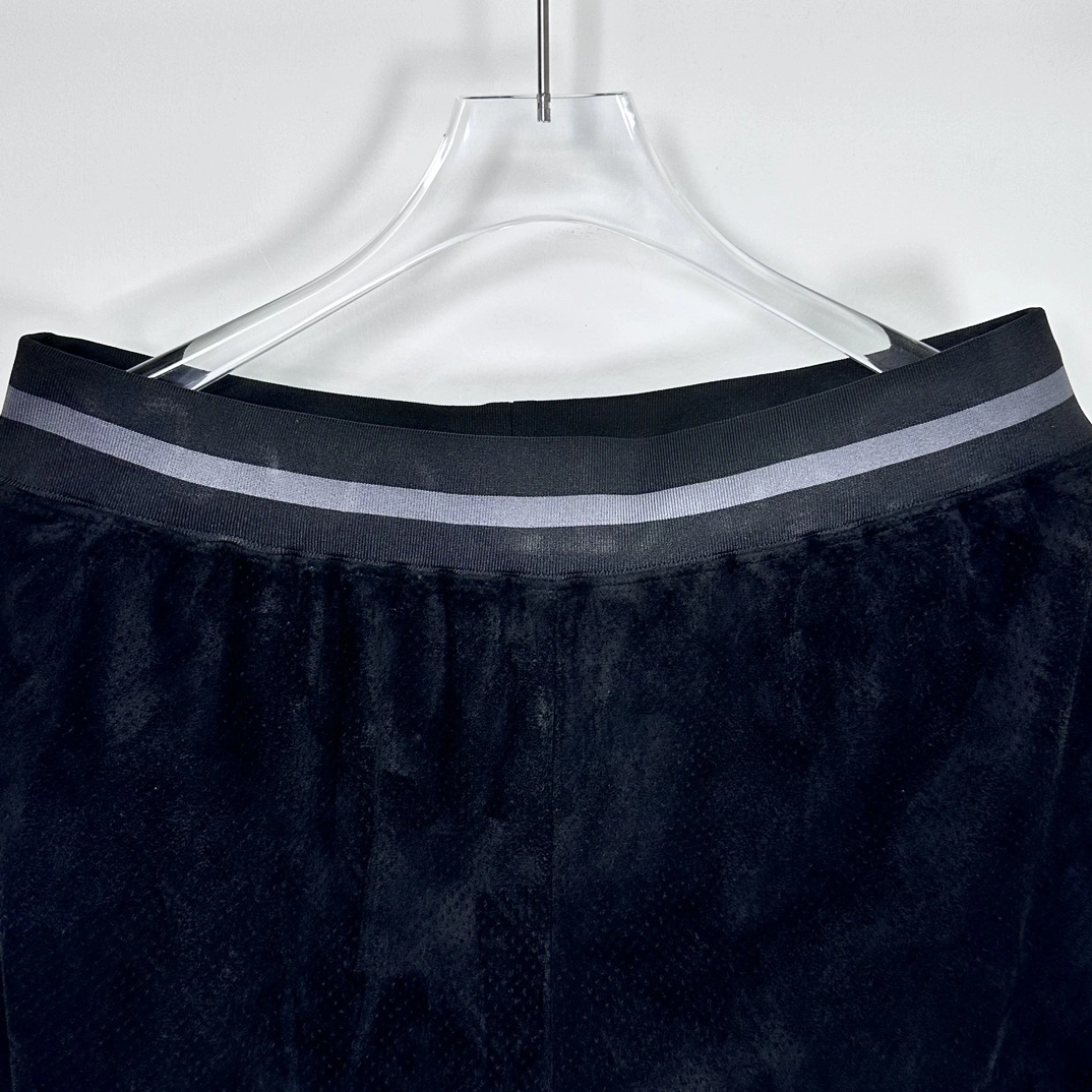 S*upreme shorts Top Quality AM 20250421- StreetReady 11930