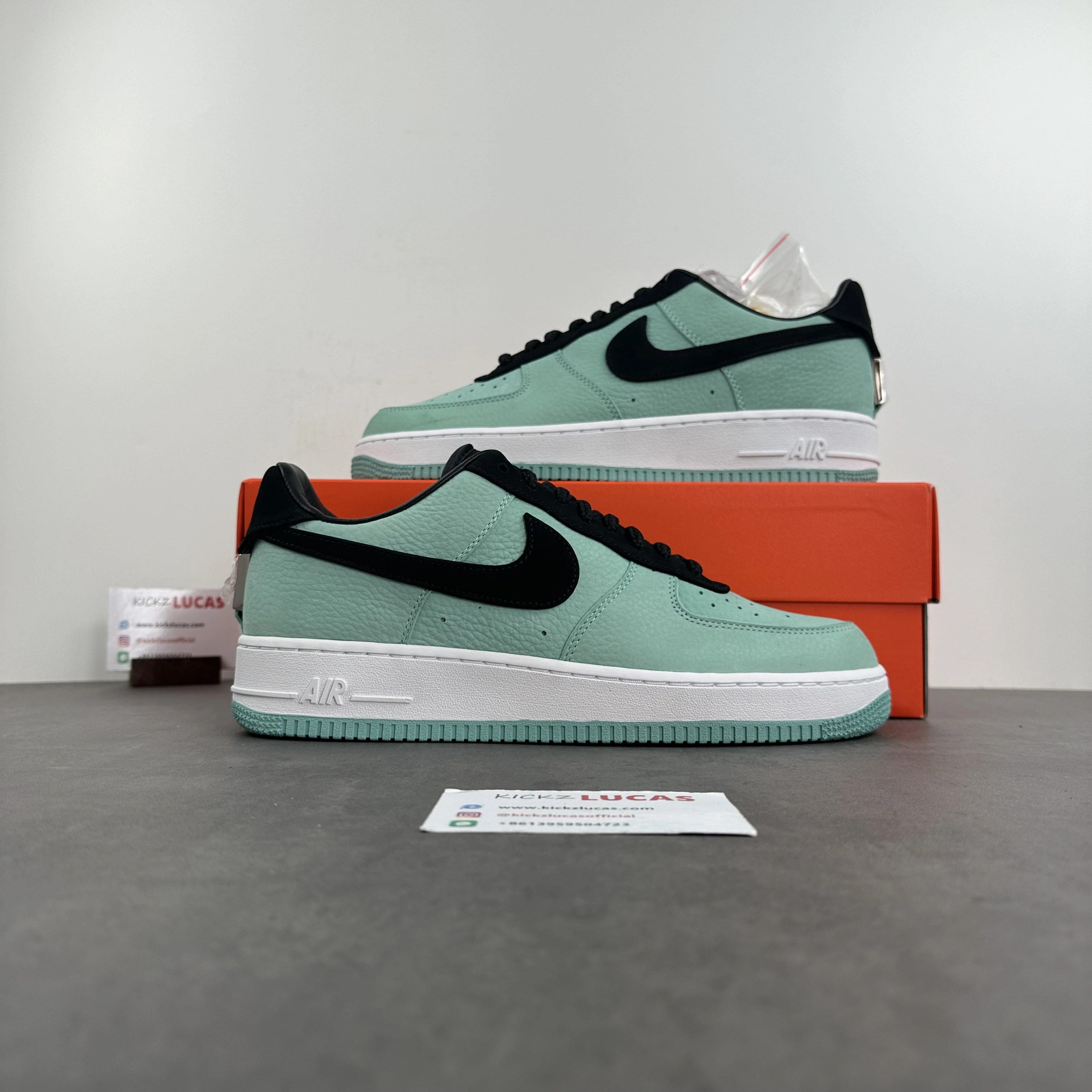 RelaxedFit Tiffany & Co. x Nike Air Force 1 Low DZ1382- 746